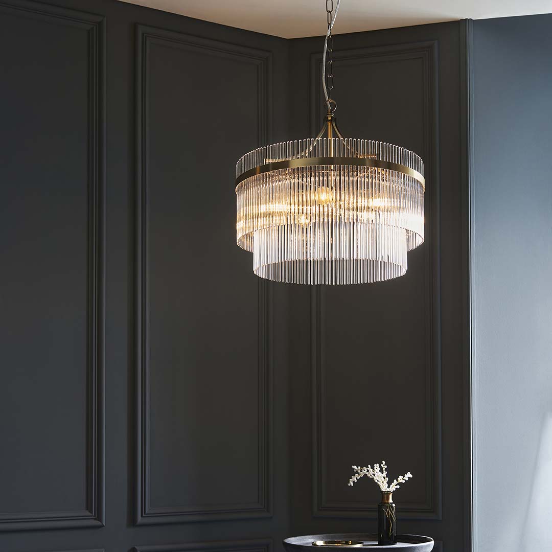 Suspension de plafond Freyza – Marietta à 5 lumières en laiton antique