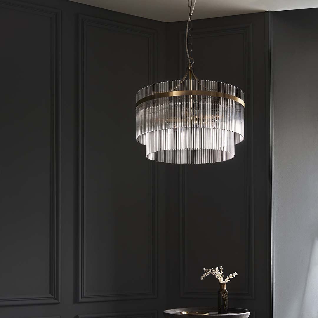Suspension de plafond Freyza – Marietta à 5 lumières en laiton antique