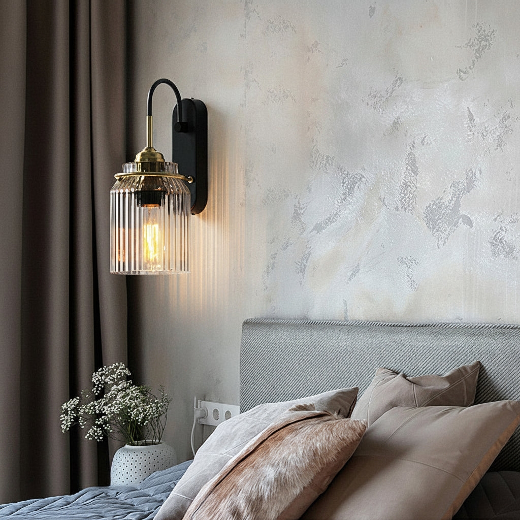 Freyza - Modern Ripple Glass Wall Sconce – Elegant Gold Funnel Wall Lamp (E27)