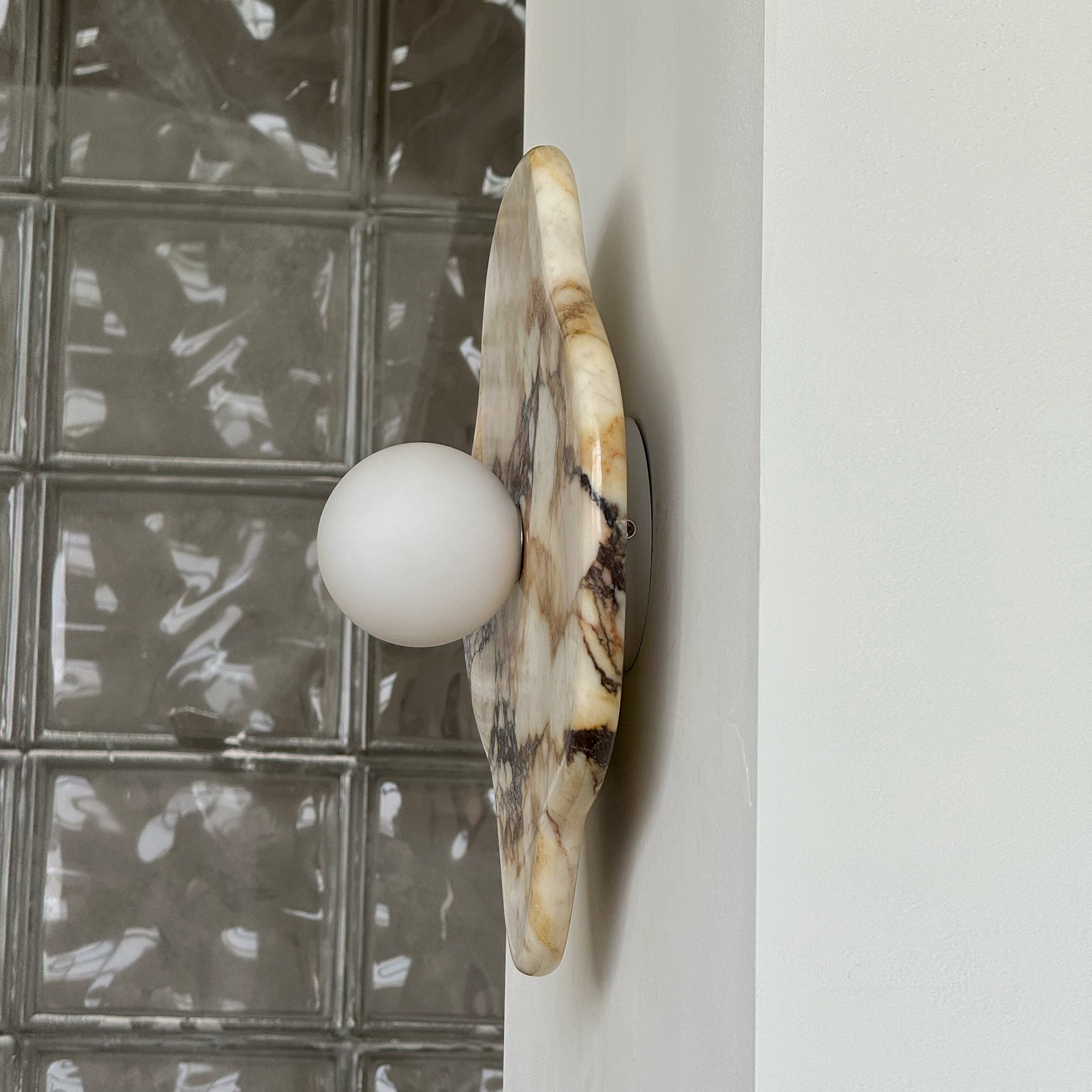 Freyza | Abnormale Marmor-Glas Glas Marmor Wandleuchte – Schlafzimmer Flur