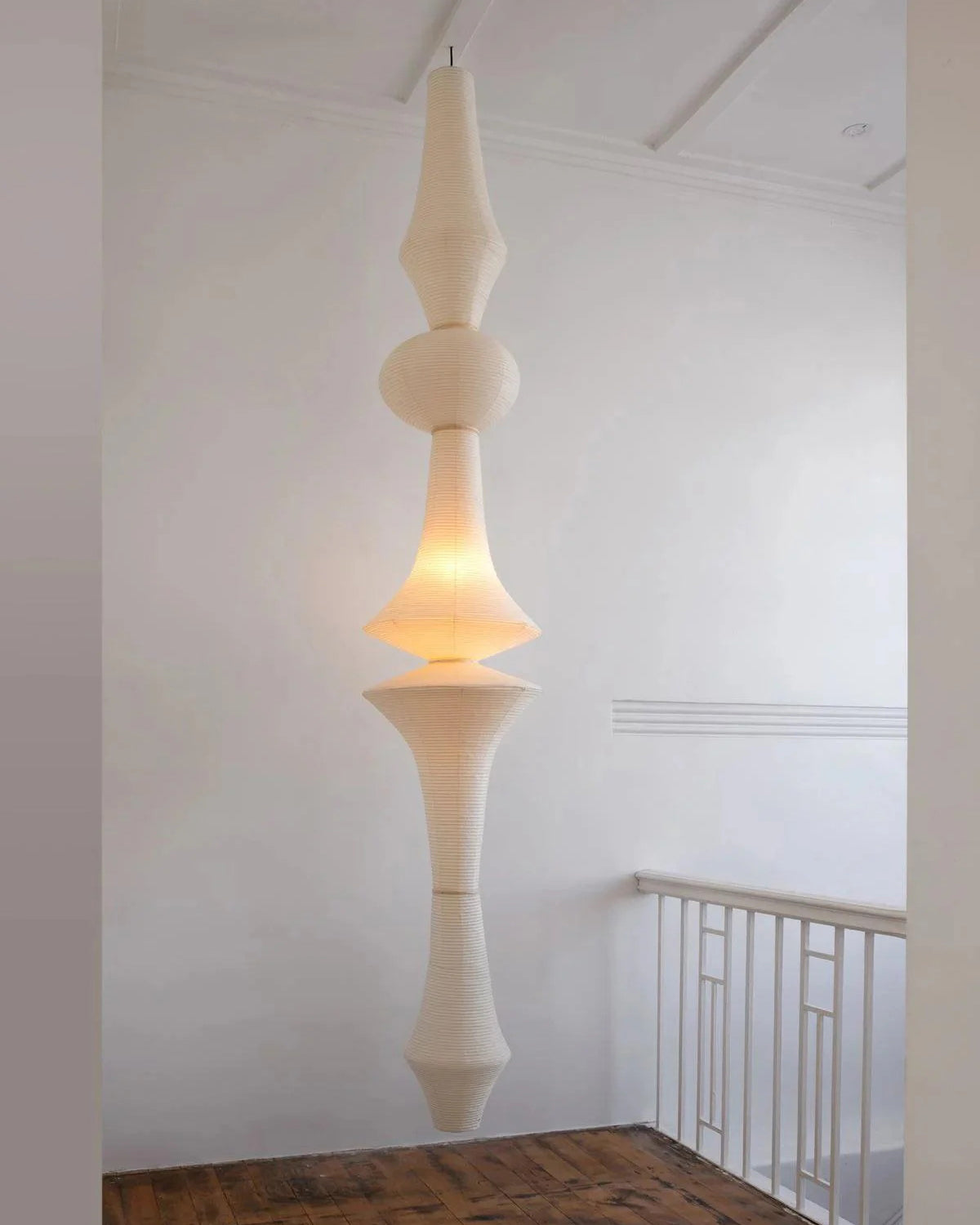 Suspension sculpturale en papier Freyza | Zyora – Cuisine et salle à manger