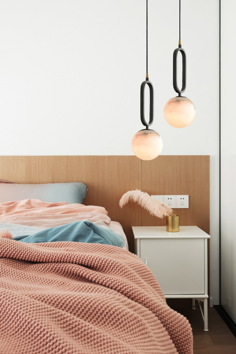 Freyza | Gloruvyd Minimalistische Kugel-Pendelleuchte – Minimalistische Küche und Esszimmer