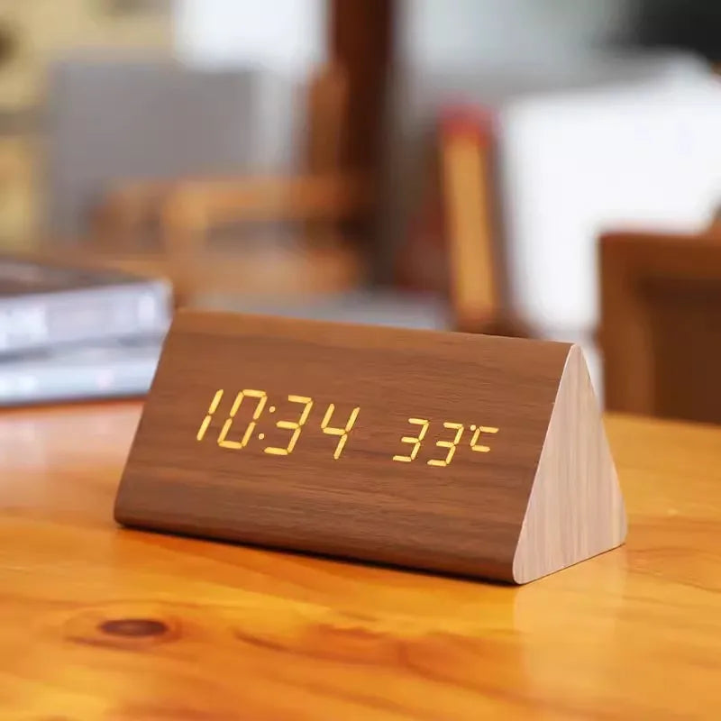 Réveil LED, commande vocale | Horloge numérique avec finition effet bois et température