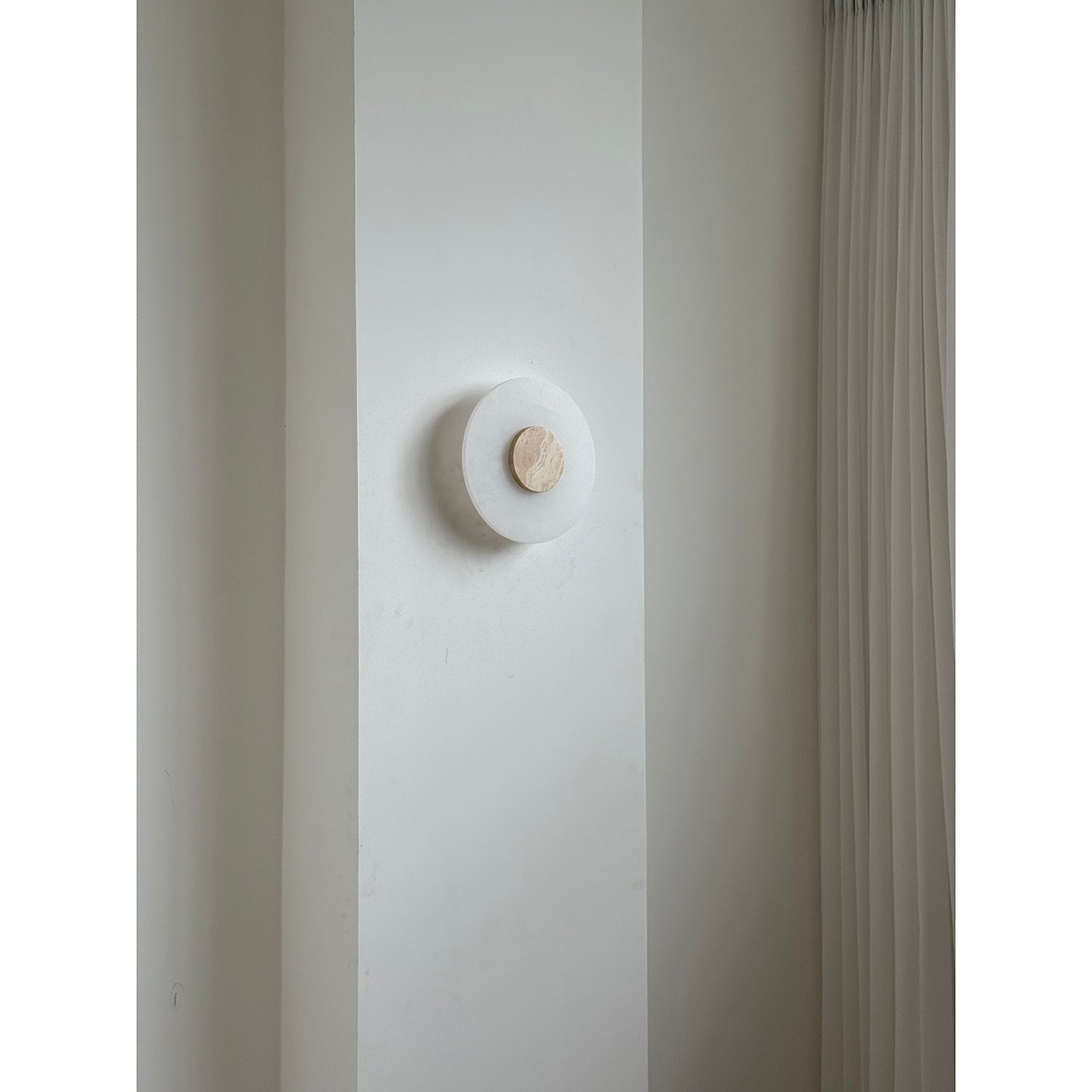 Freyza | Applique murale en albâtre Rauduvyi – Chambre, couloir