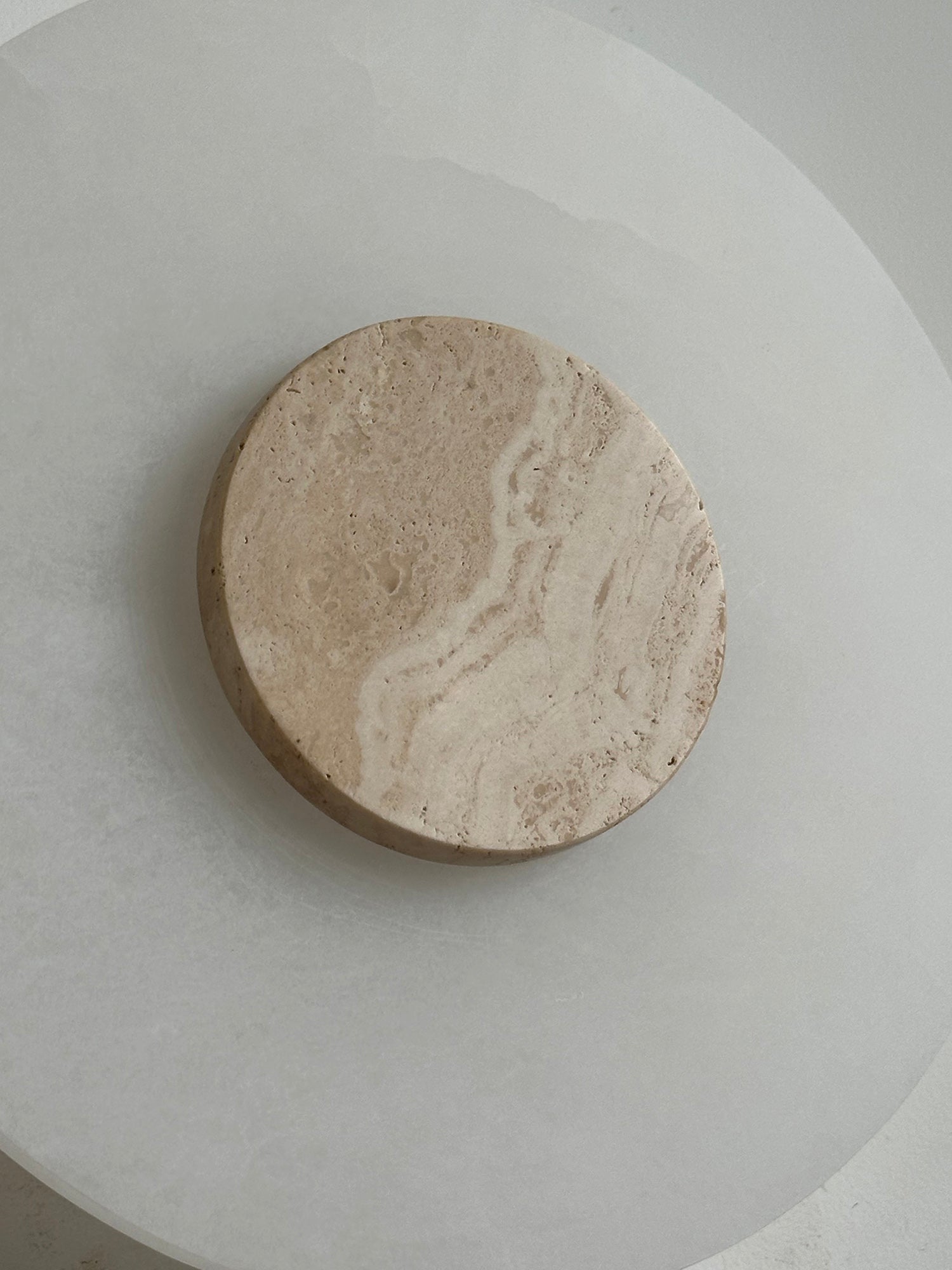 Freyza | Applique murale en albâtre Rauduvyi – Chambre, couloir