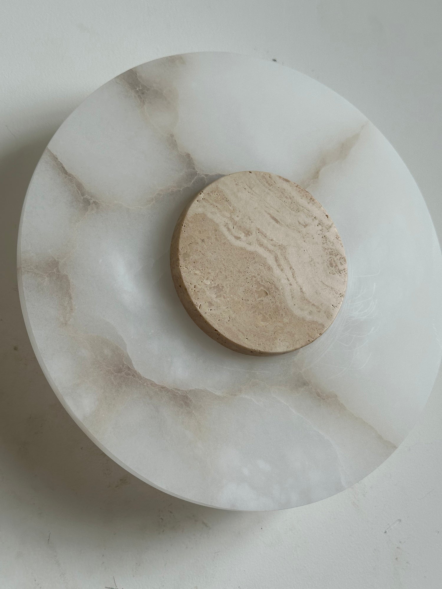 Freyza | Applique murale en albâtre Rauduvyi – Chambre, couloir