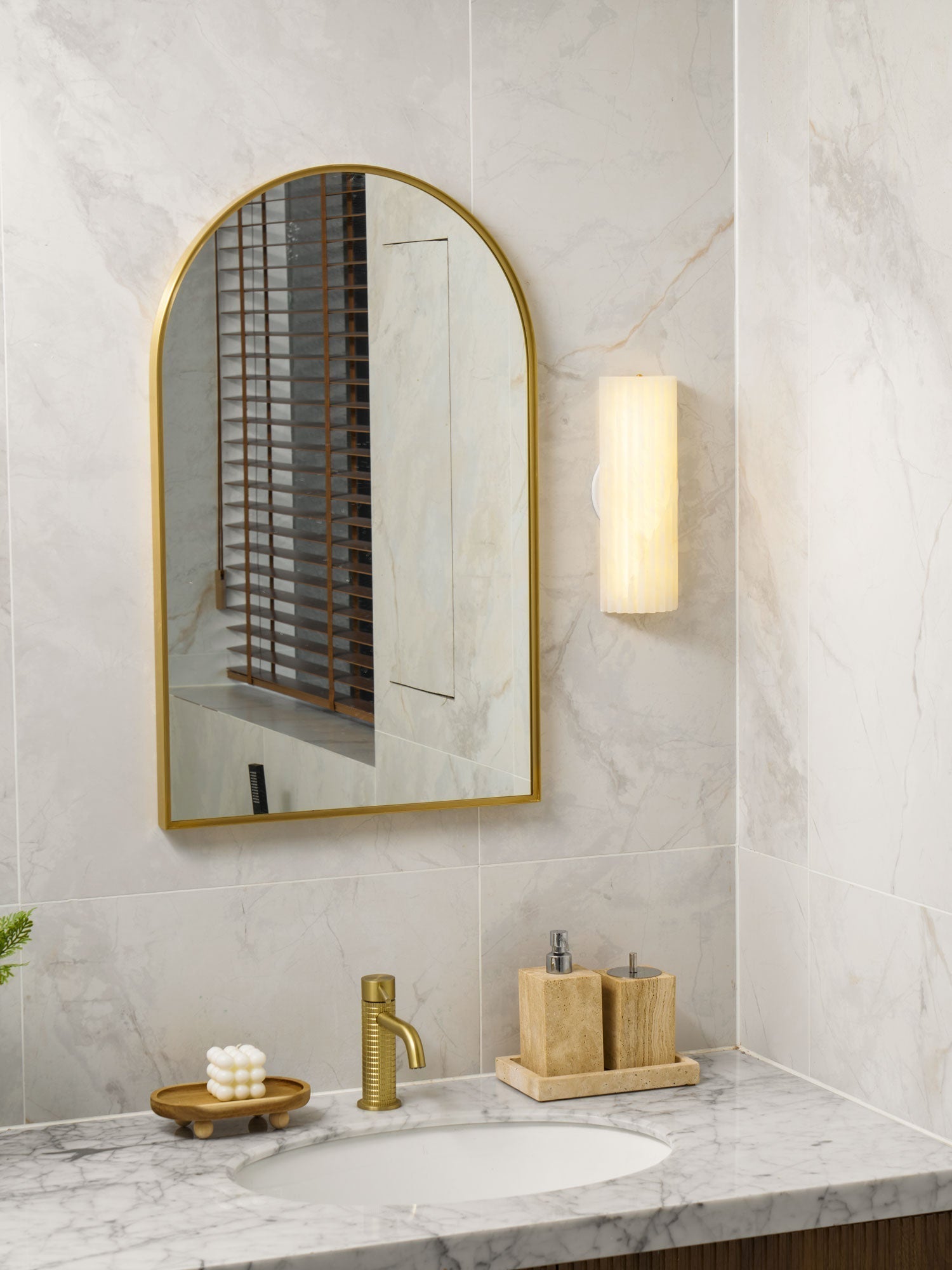 Freyza | Applique murale Alabaster Orcarion – Chambre, couloir