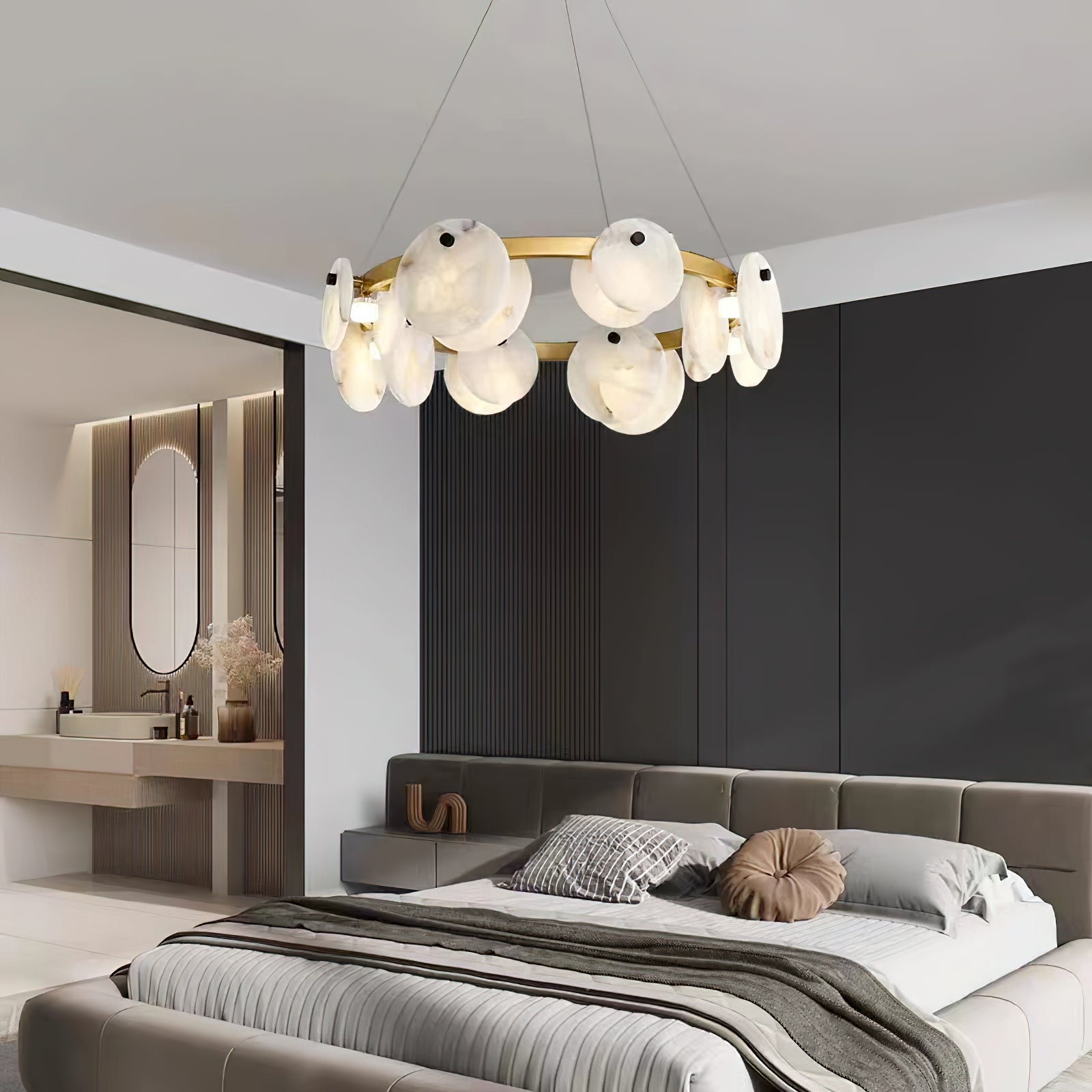 Freyza | Ostruvys postmoderner Luxus-Messing-Kronleuchter – modernes Esszimmer, Wohnzimmer