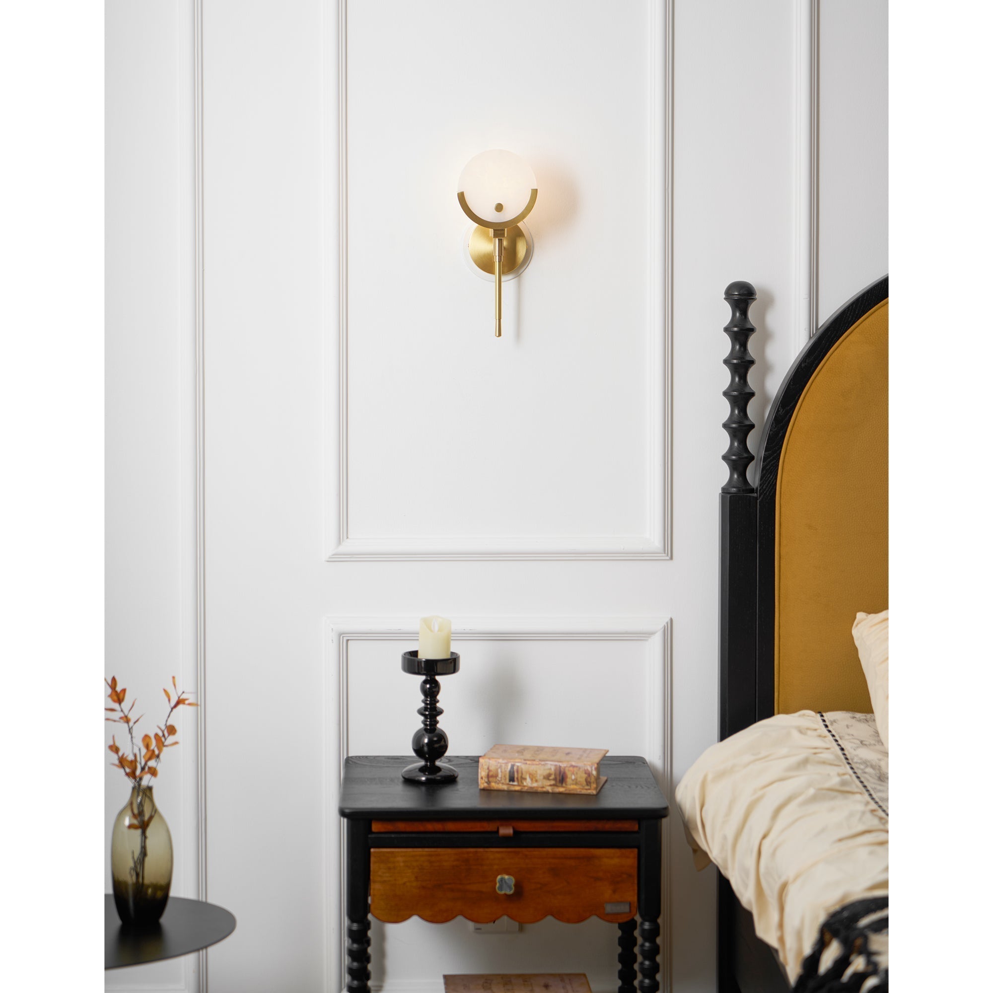 Freyza | Ljomuvyo Wandleuchte aus Messing und Alabaster – Schlafzimmer, Flur
