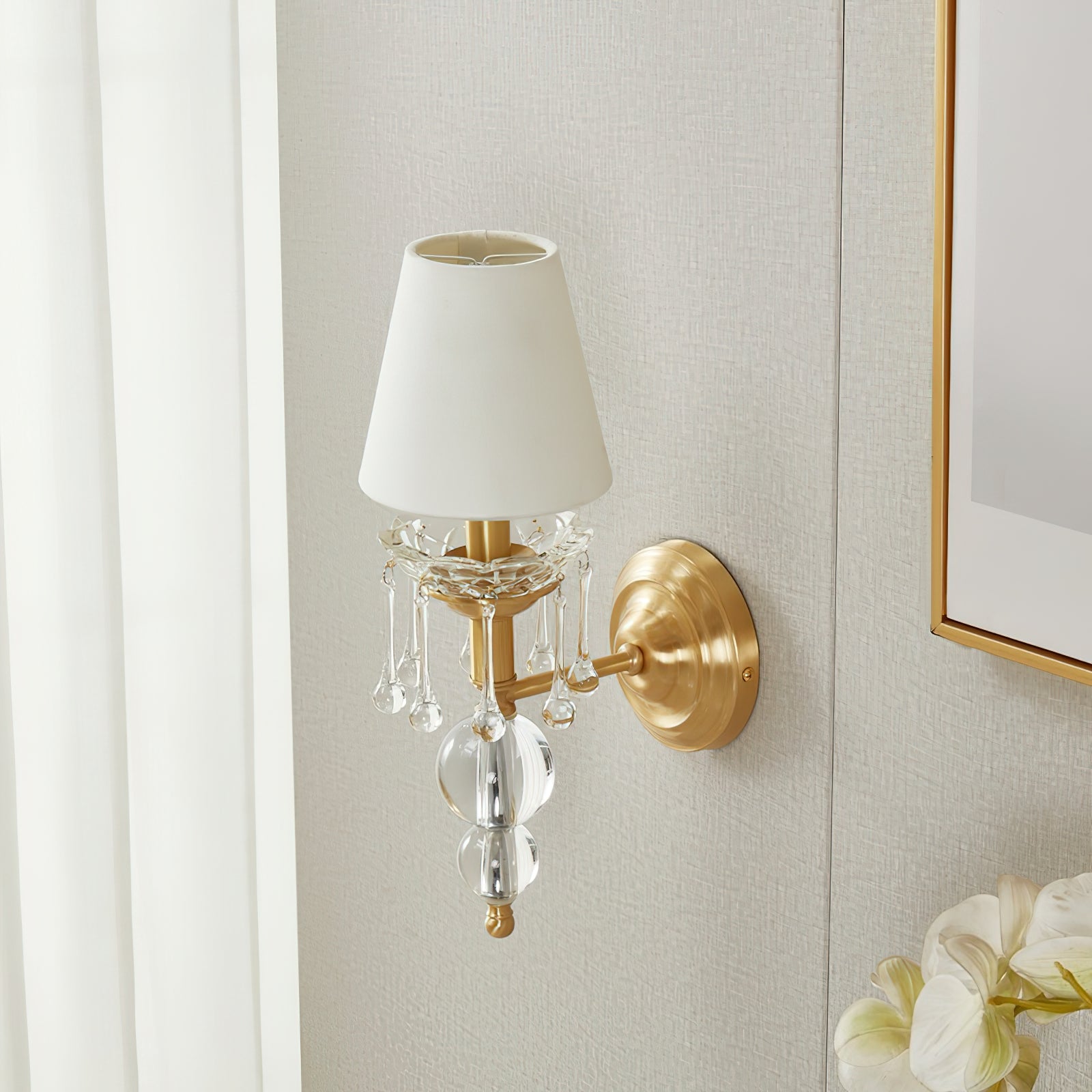 Freyza | Applique murale en tissu de luxe postmoderne avec cristaux Qvistuvyh – chambre moderne, couloir
