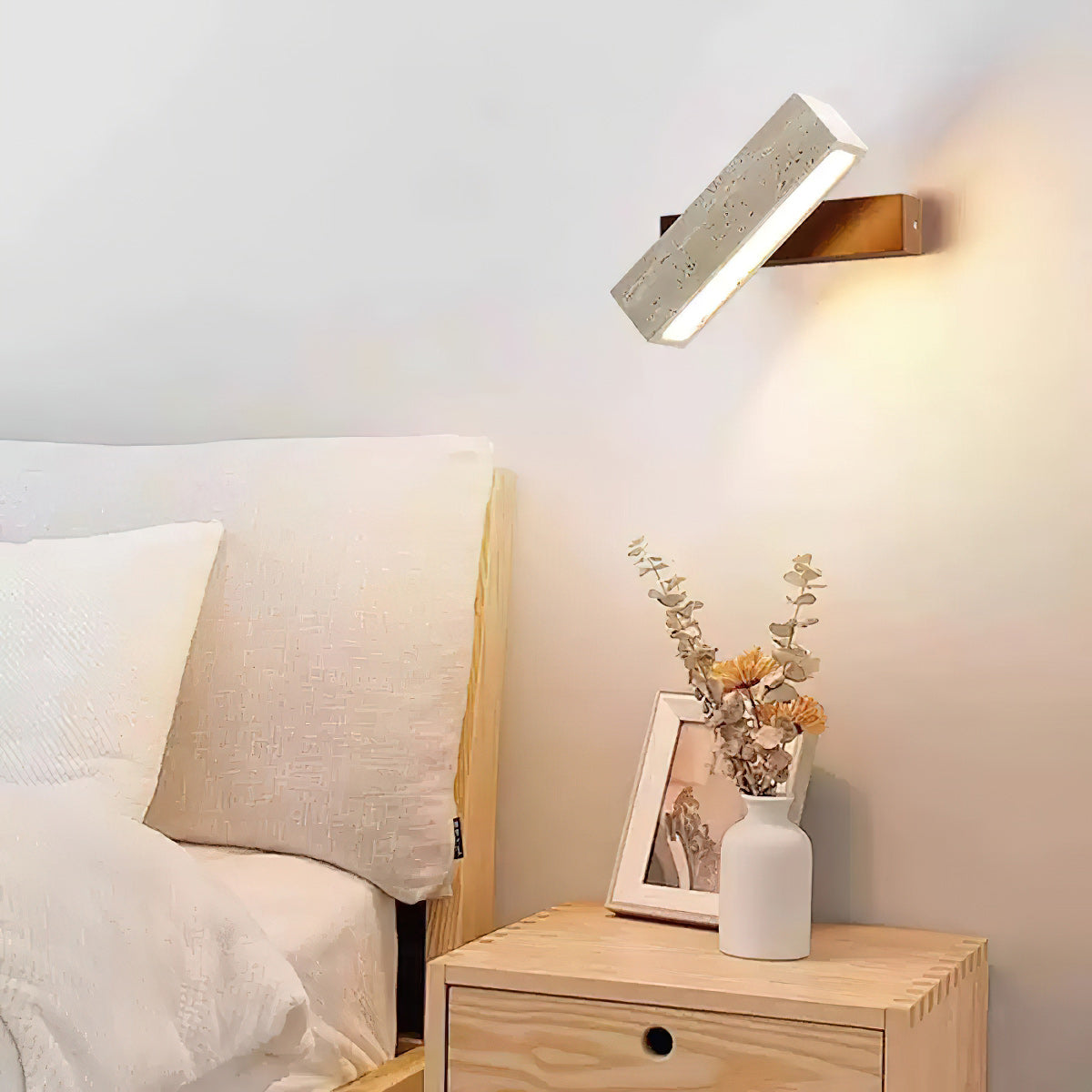Freyza | Ostruvyo Linear Walnut Wall Light – Bedroom Hallway