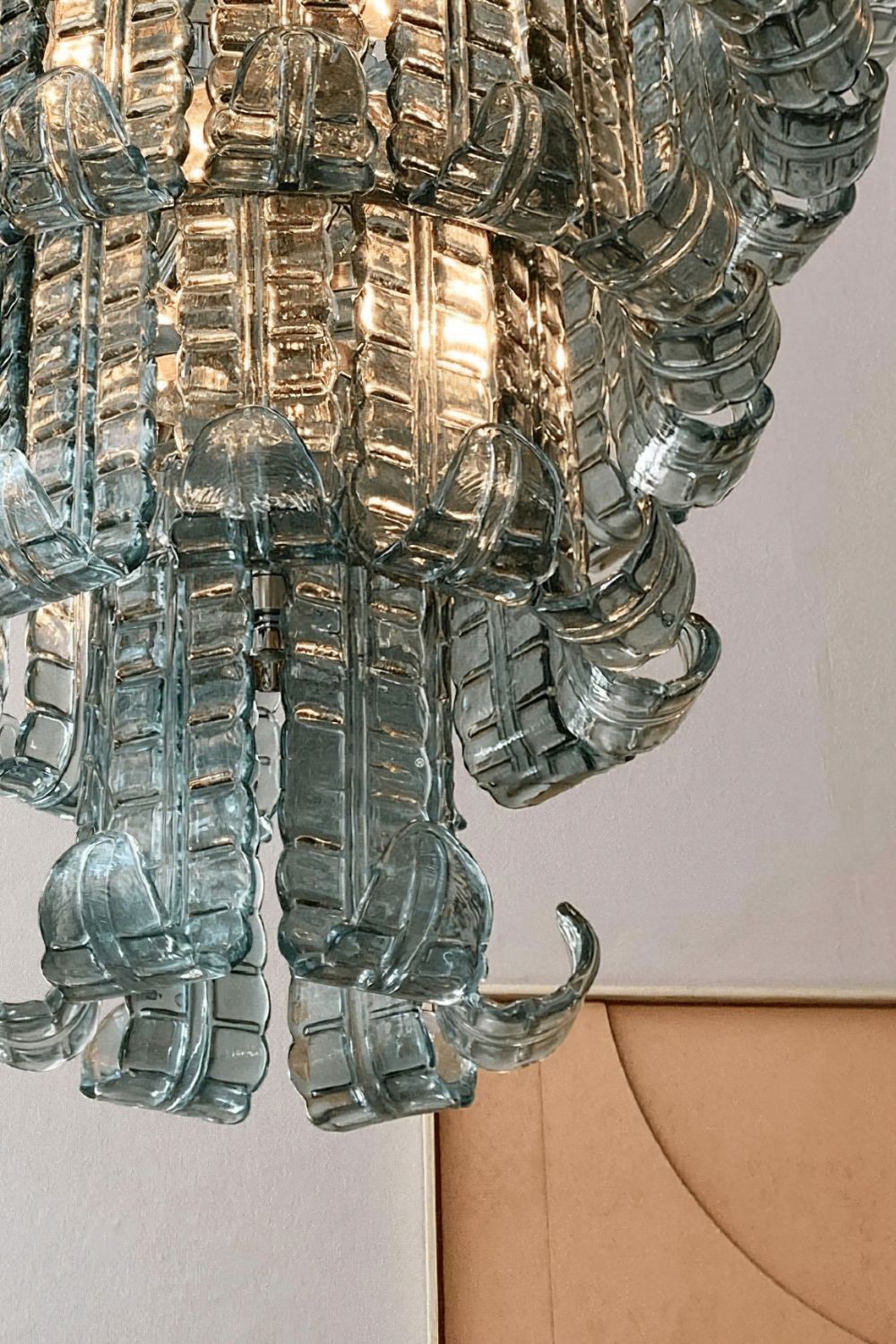 Freyza | Postmoderner luxuriöser Kronleuchter aus Aether-Glas – modernes Esszimmer, Wohnzimmer