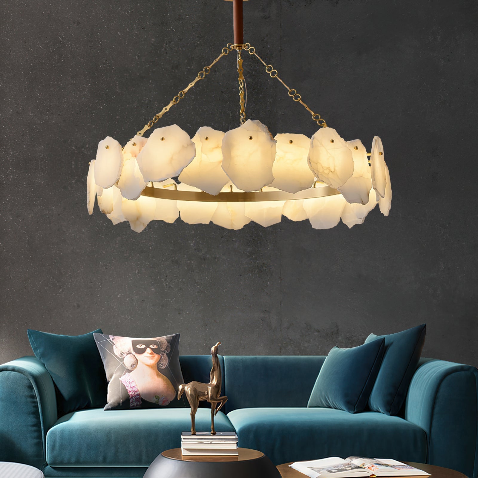 Lustre Freyza | Alora postmoderne de luxe en laiton et marbre – salle à manger et salon modernes