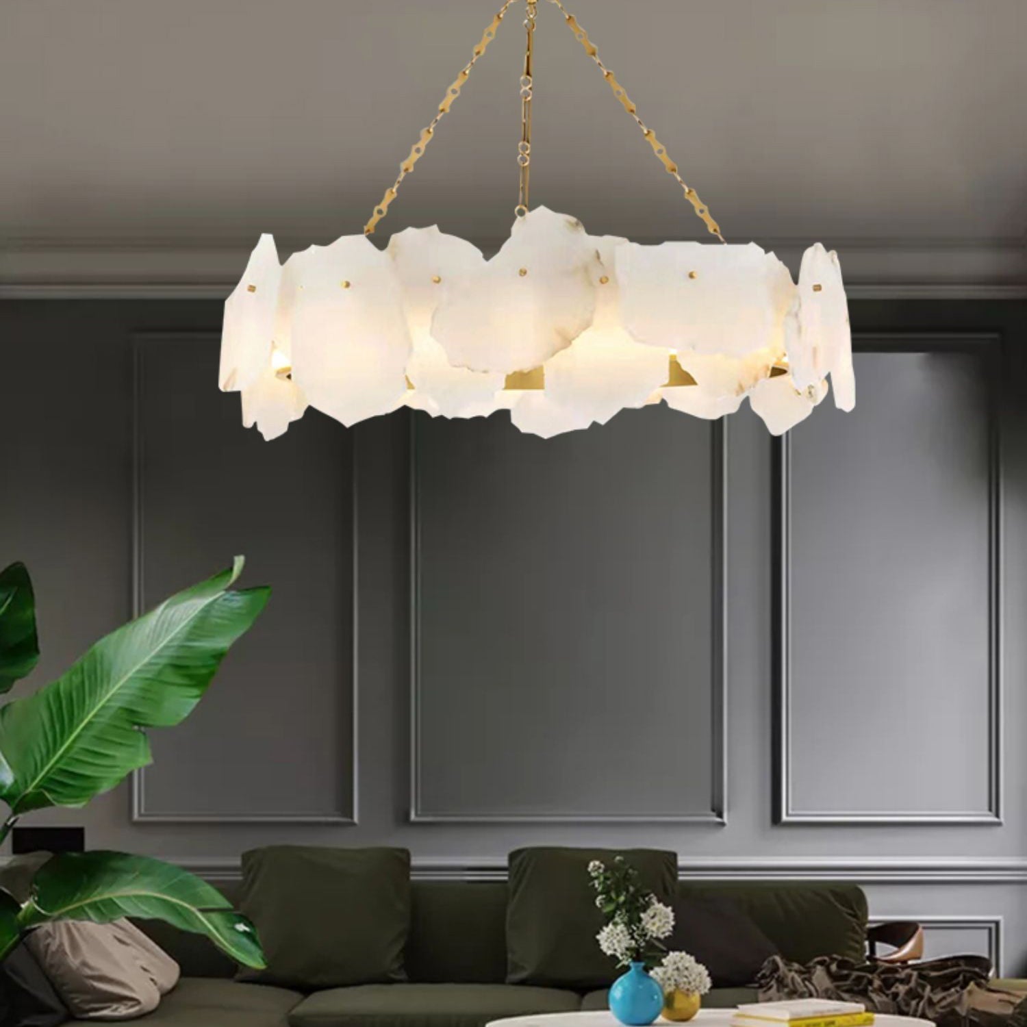 Lustre Freyza | Alora postmoderne de luxe en laiton et marbre – salle à manger et salon modernes