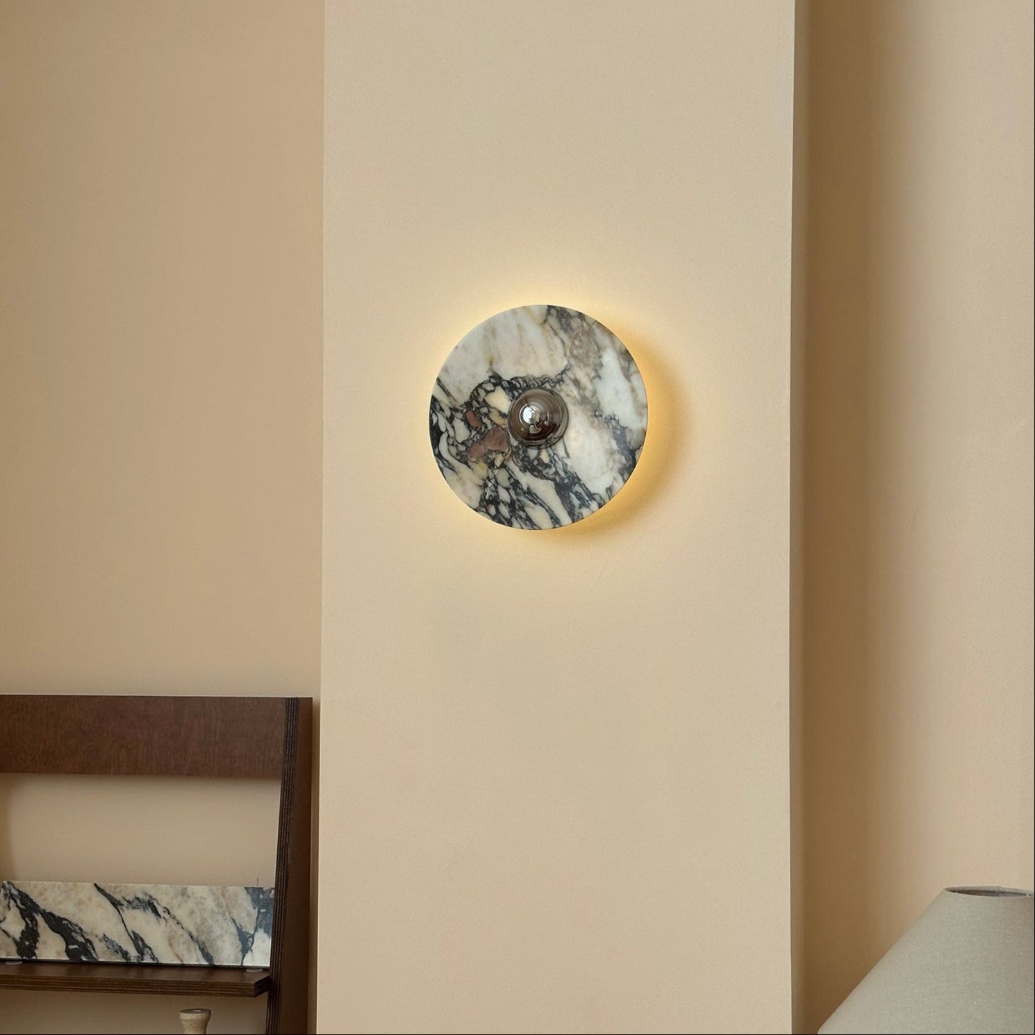 Freyza | Alter Round Marble Marble Wall Light – Bedroom Hallway