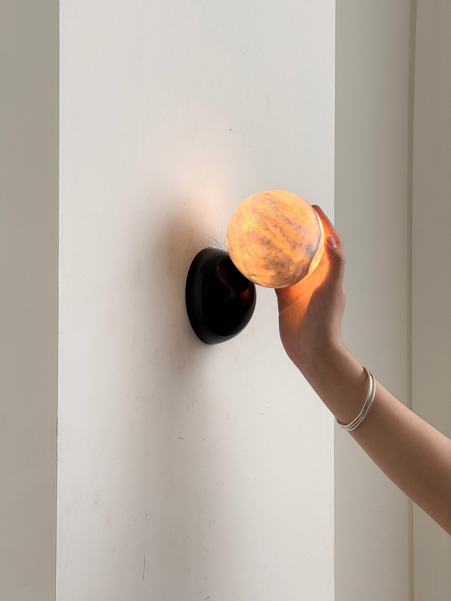 Freyza | Arca Eclipse Marmor-Wandleuchte – Schlafzimmer, Flur