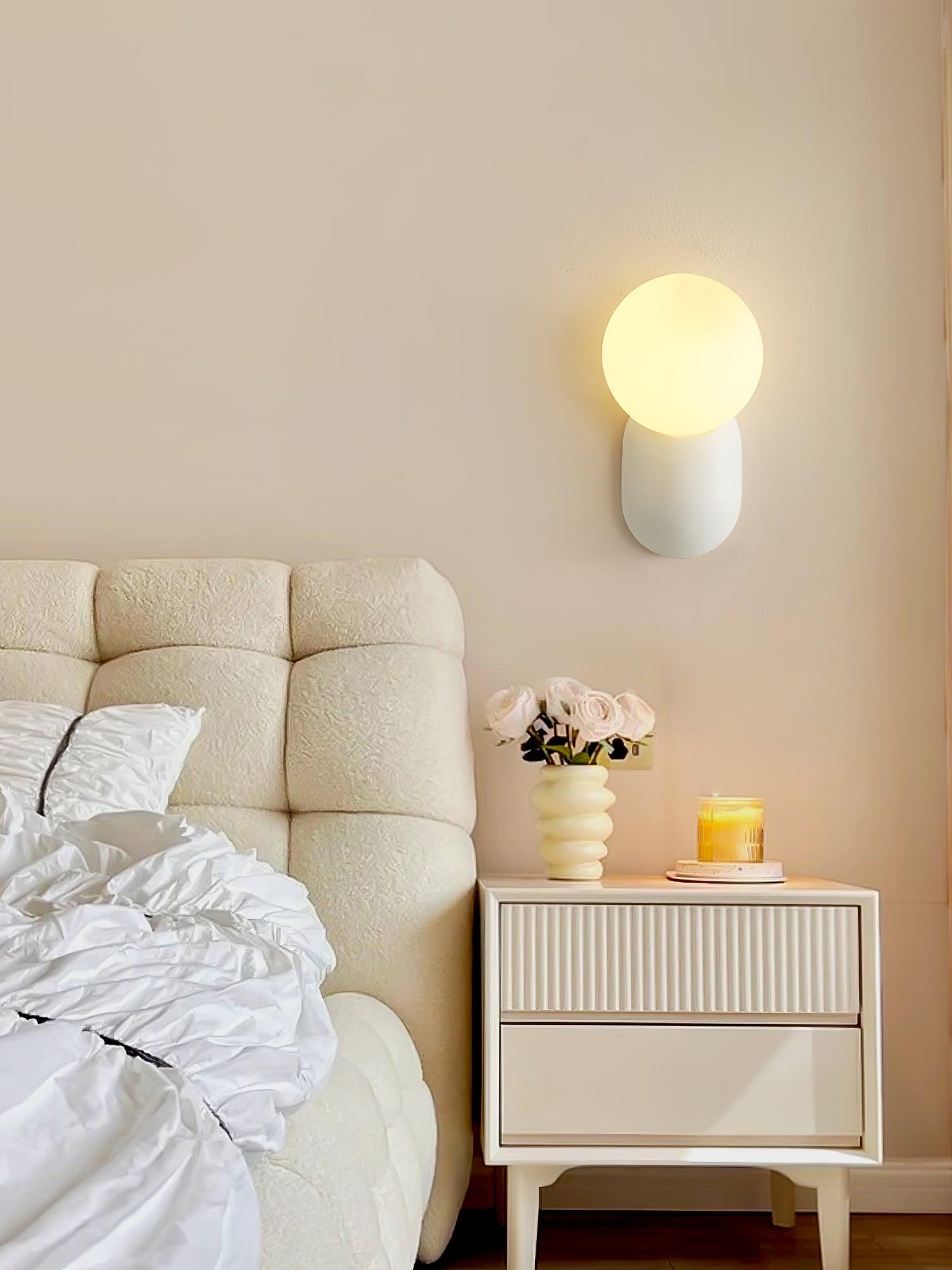 Freyza | Applique murale intérieure globe minimaliste Lunara – Chambre et salon minimalistes