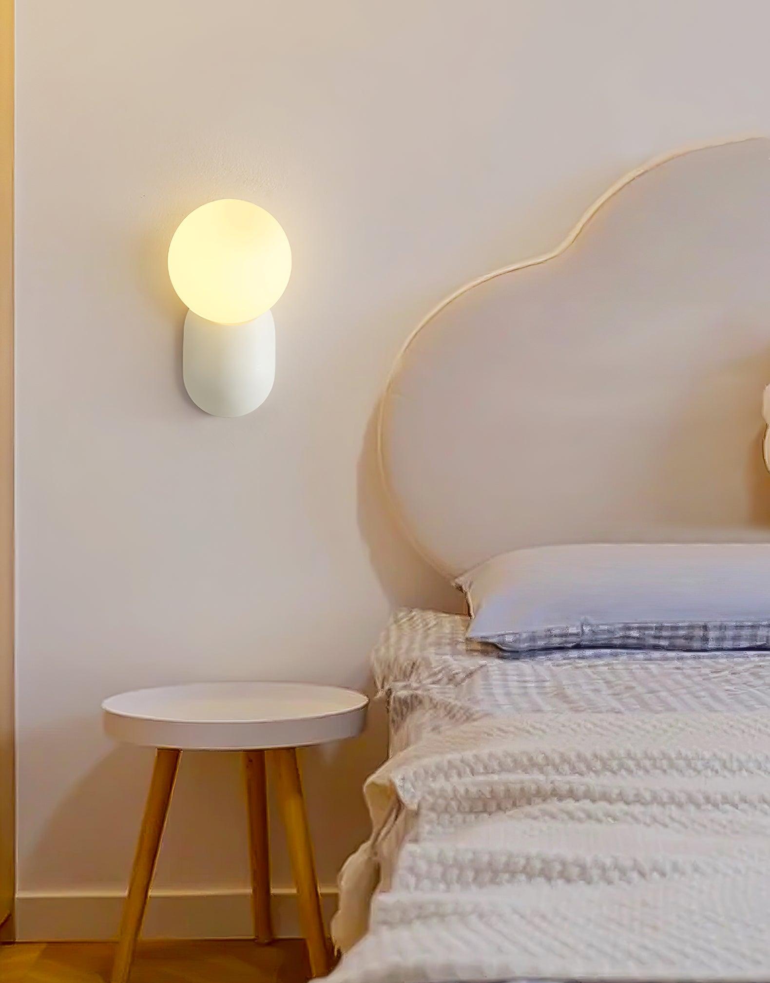 Freyza | Applique murale intérieure globe minimaliste Lunara – Chambre et salon minimalistes