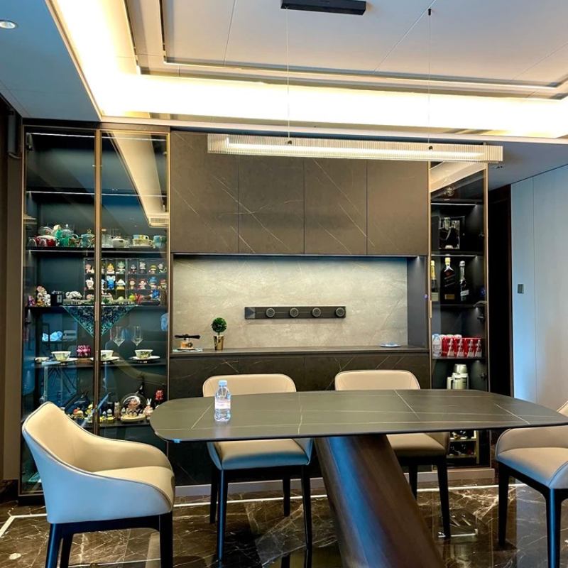 Freyza - Elegant Modern Iron Linear Bar Chandelier