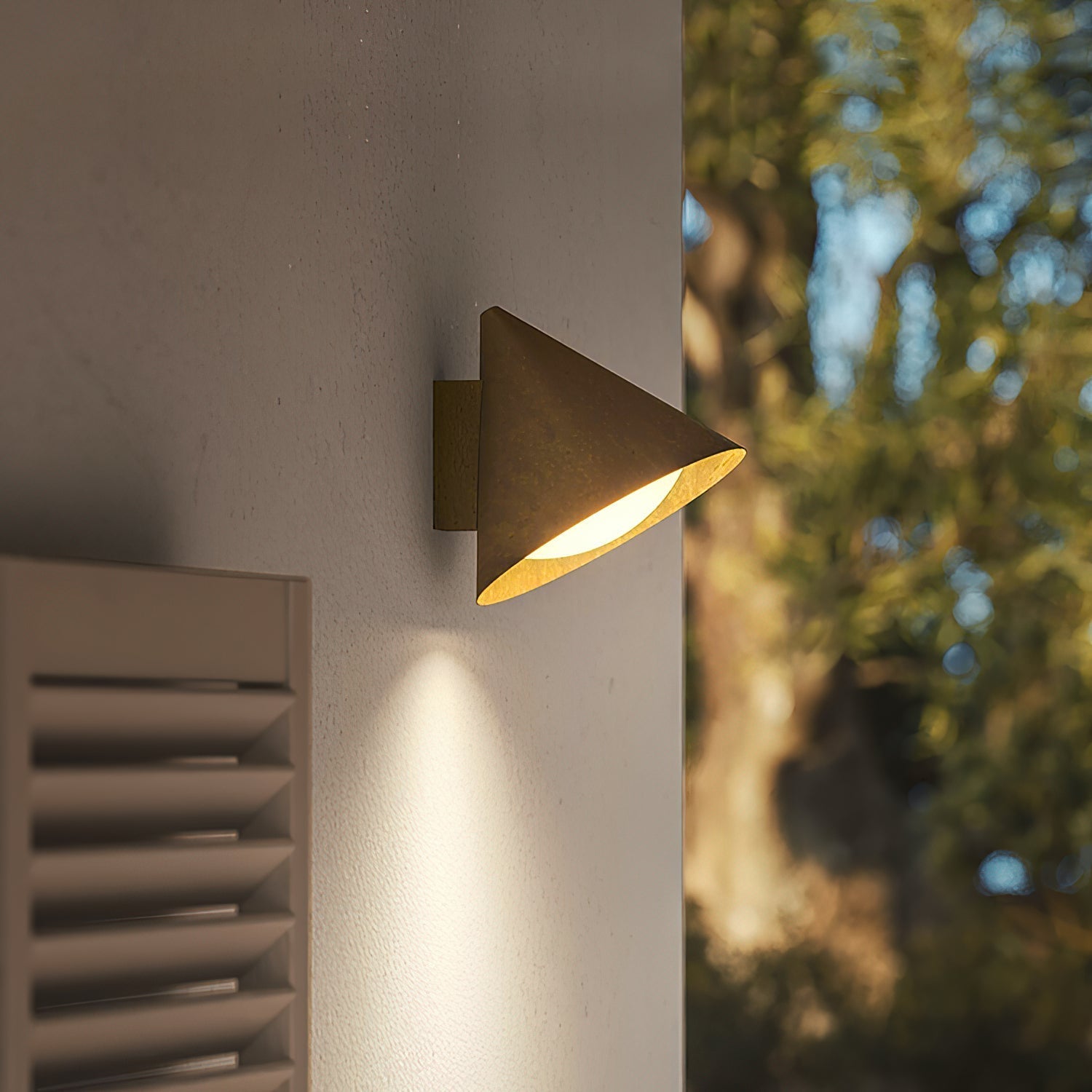 Freyza | Whorl Vintage Industrial Wall Light – Industrial Bedroom Hallway