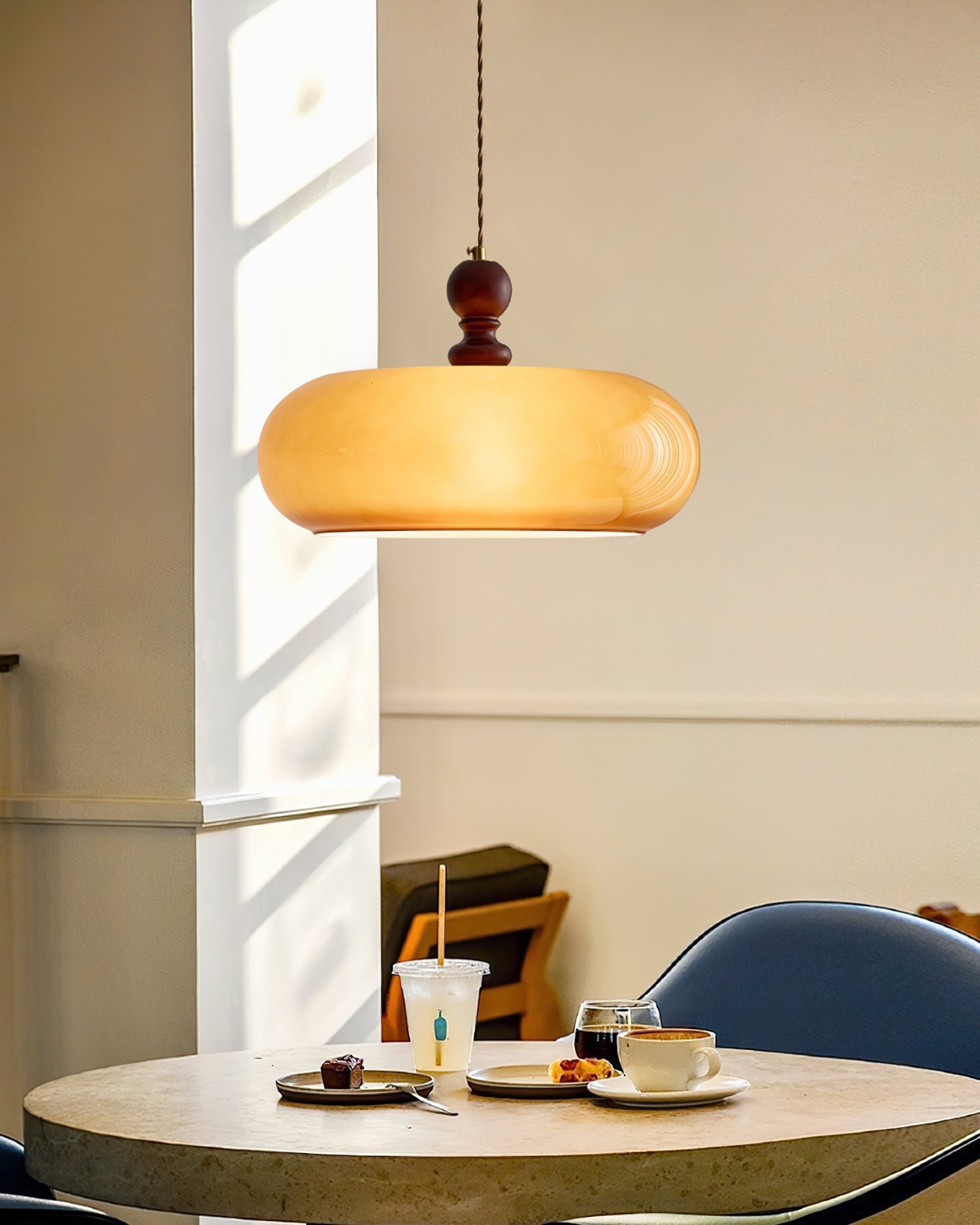 Freyza | Suspension en verre ambré Eldom – Cuisine et salle à manger