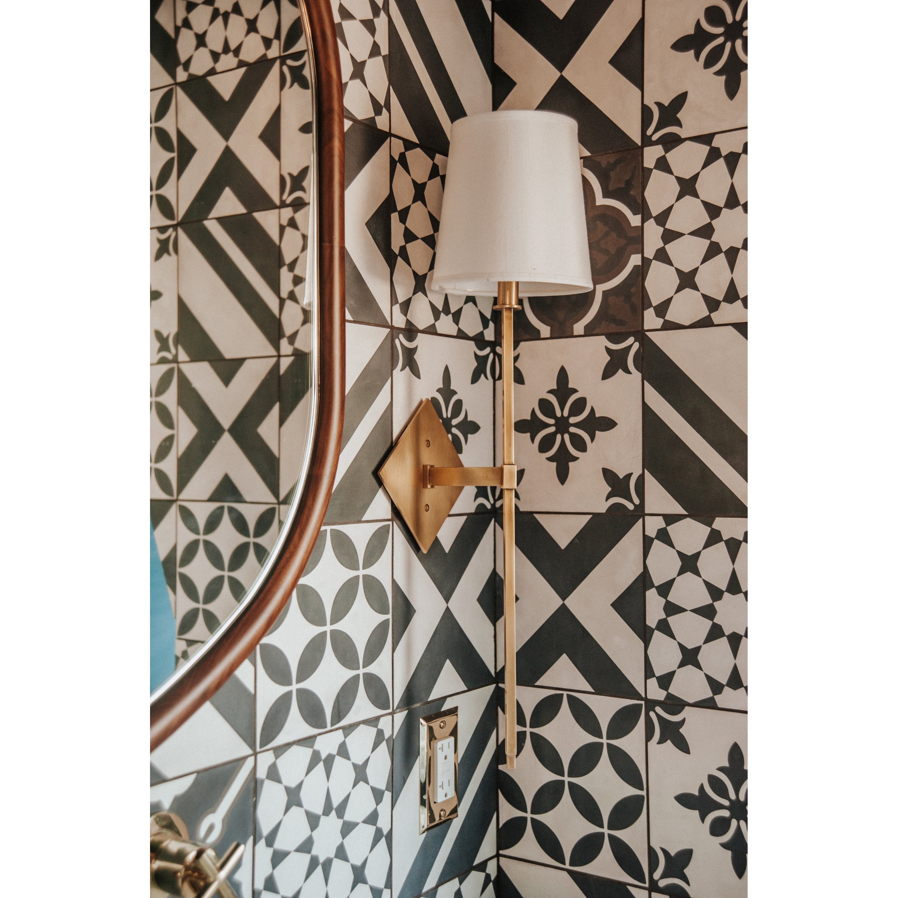 Freyza | Applique murale en laiton et tissu Kismet – chambre, couloir