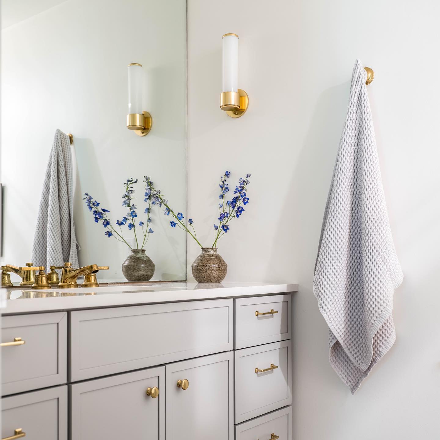 Freyza | Uplift Brass Glass Brass Glass Wall Light – Bedroom Hallway