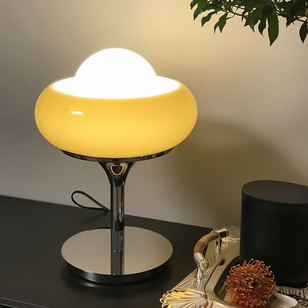 Crostata | Elegant Vintage Inspired Mid-Century Table Lamp 4
