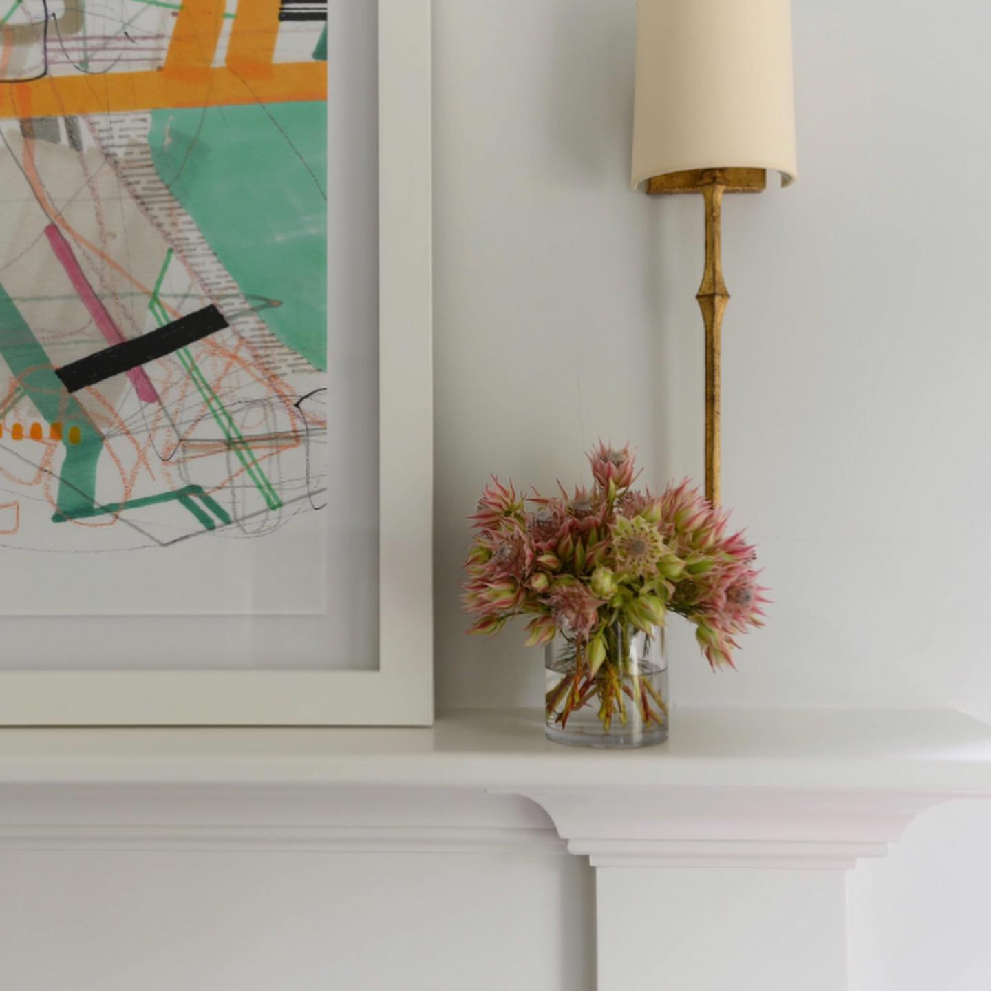 Freyza | Einzigartige Wandleuchte aus Messing mit Stoffschirm im Vintage-Stil für Schlafzimmer und Flur
