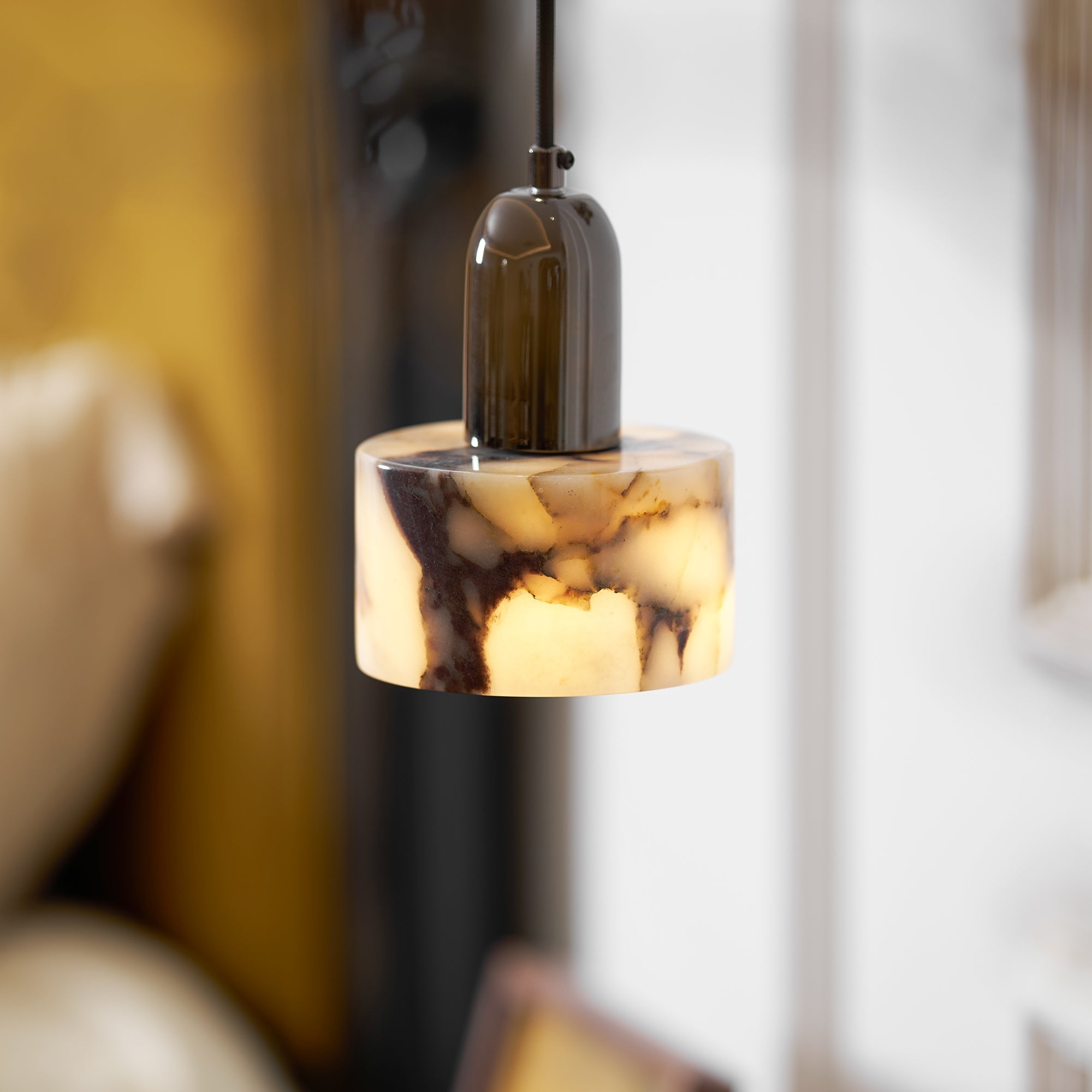 Suspension en marbre Freyza | Flair – Luminaire suspendu en marbre pour cuisine et salle à manger