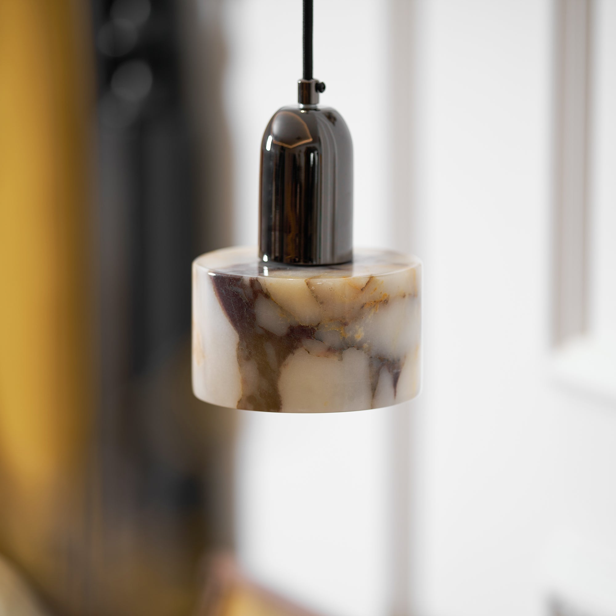 Suspension en marbre Freyza | Flair – Luminaire suspendu en marbre pour cuisine et salle à manger