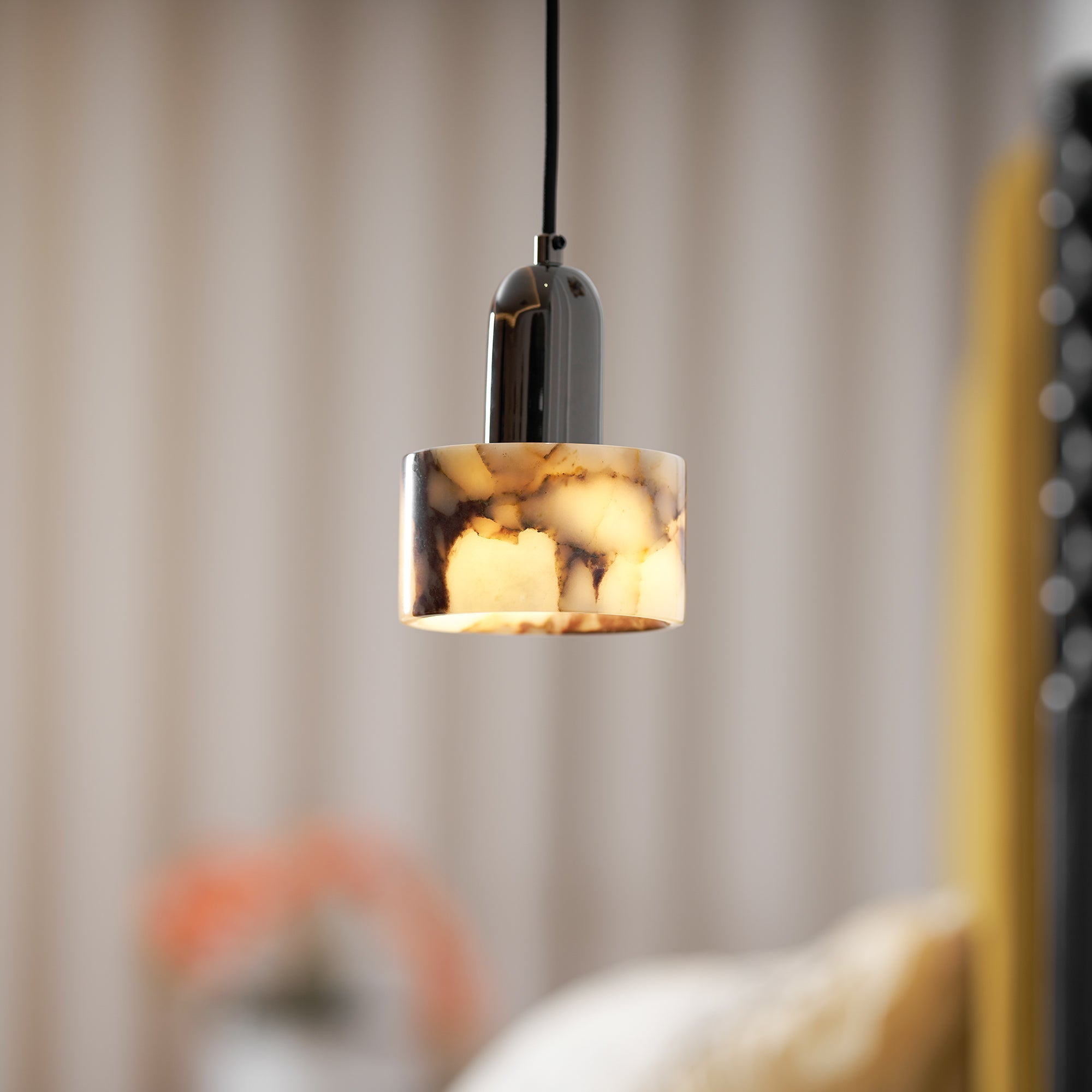 Suspension en marbre Freyza | Flair – Luminaire suspendu en marbre pour cuisine et salle à manger