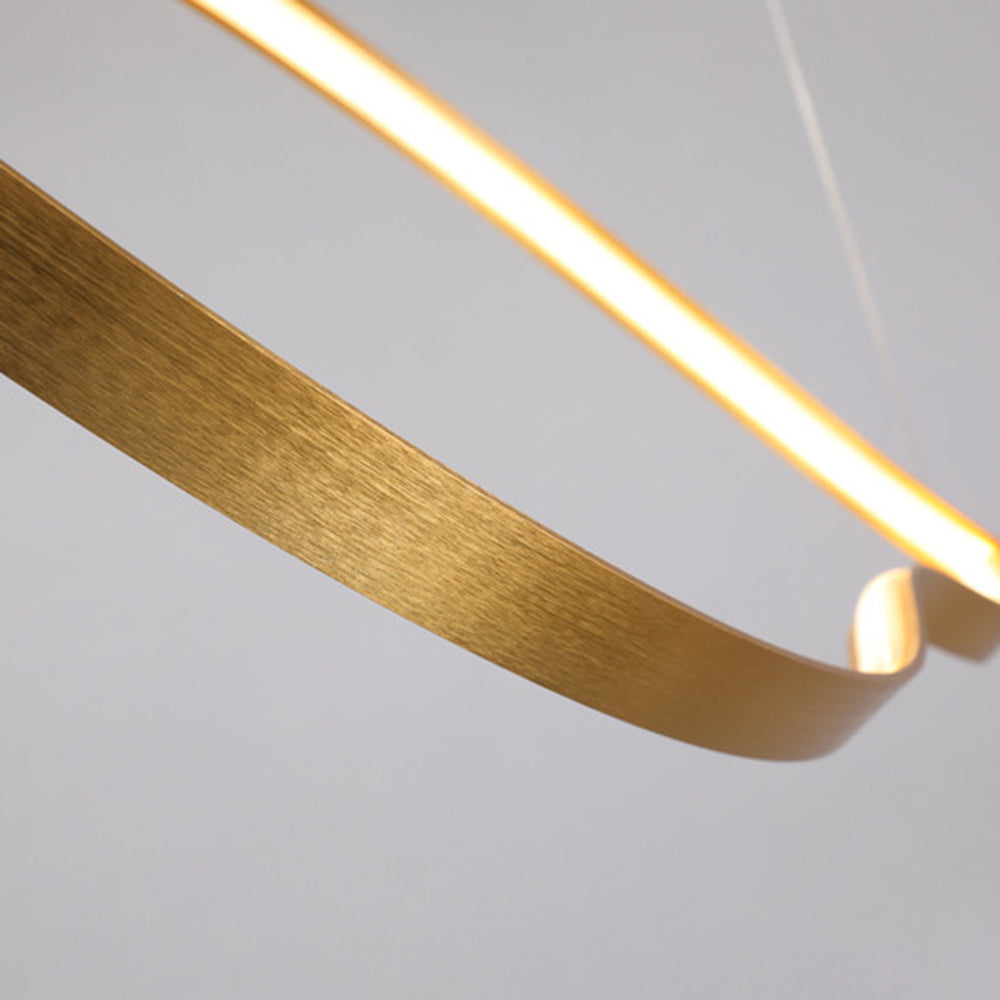 Freyza | Suspension dorée – Cuisine et salle à manger minimalistes