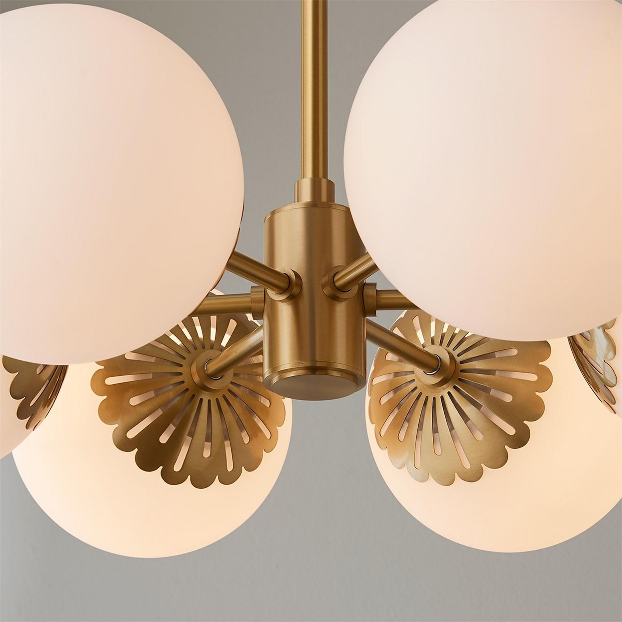 Freyza | Whisper Globe Messing-Glas-Kronleuchter – Esszimmer Wohnzimmer