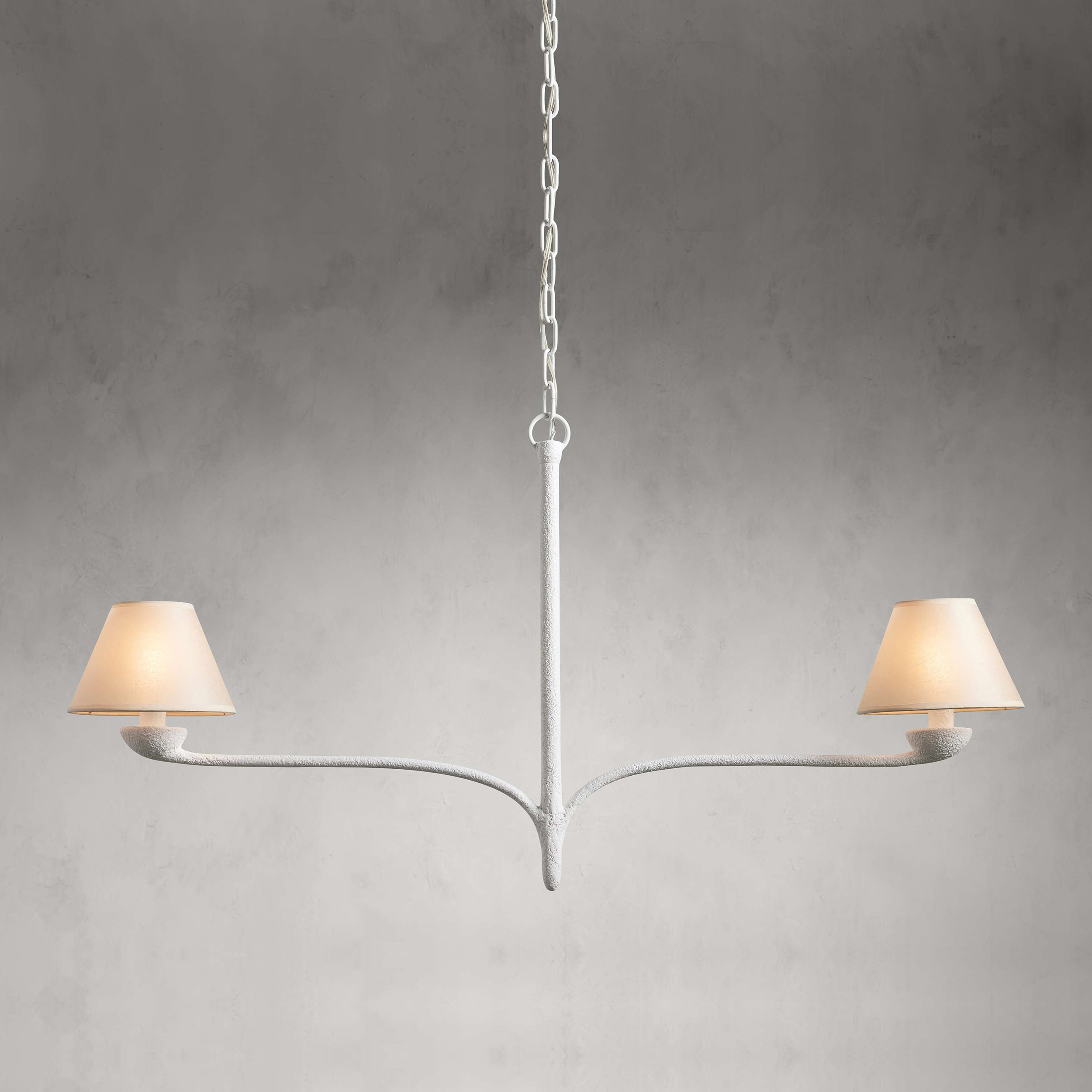 Freyza | Eleganter Vintage-Kronleuchter aus Harz mit geschwungenem Design – Vintage-Esszimmer und Wohnzimmer