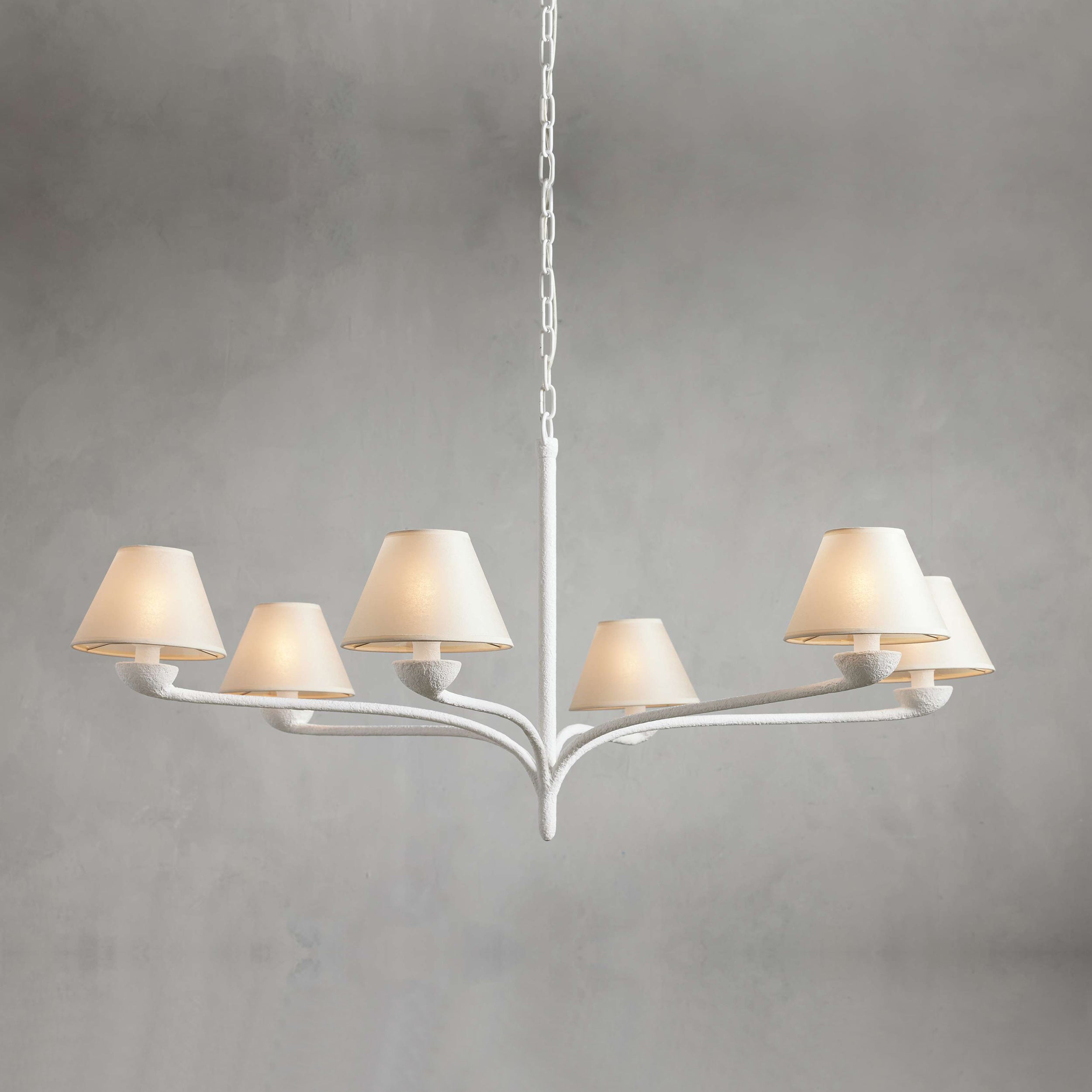 Freyza | Eleganter Vintage-Kronleuchter aus Harz mit geschwungenem Design – Vintage-Esszimmer und Wohnzimmer