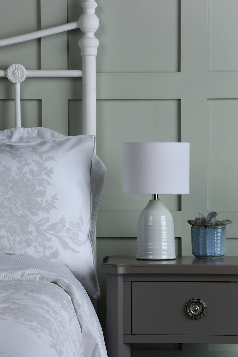 Luminara | Chic Cream Crackle Table Lamp Set for Cozy Ambiance 3