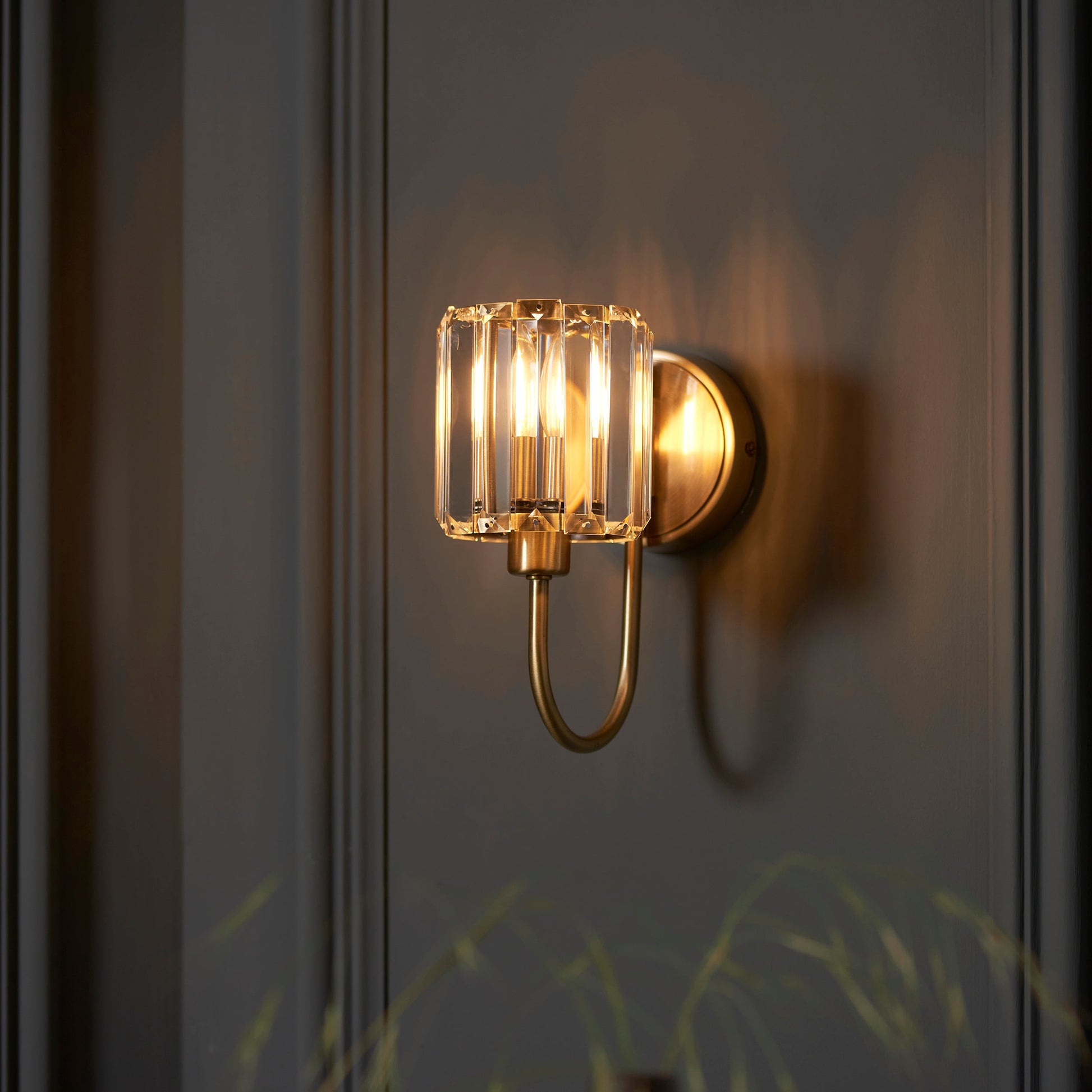 Elegant Wall Light | Antique Brass Sconce with Faceted Glass Shade | Timeless Design for Cozy Ambiance 0
