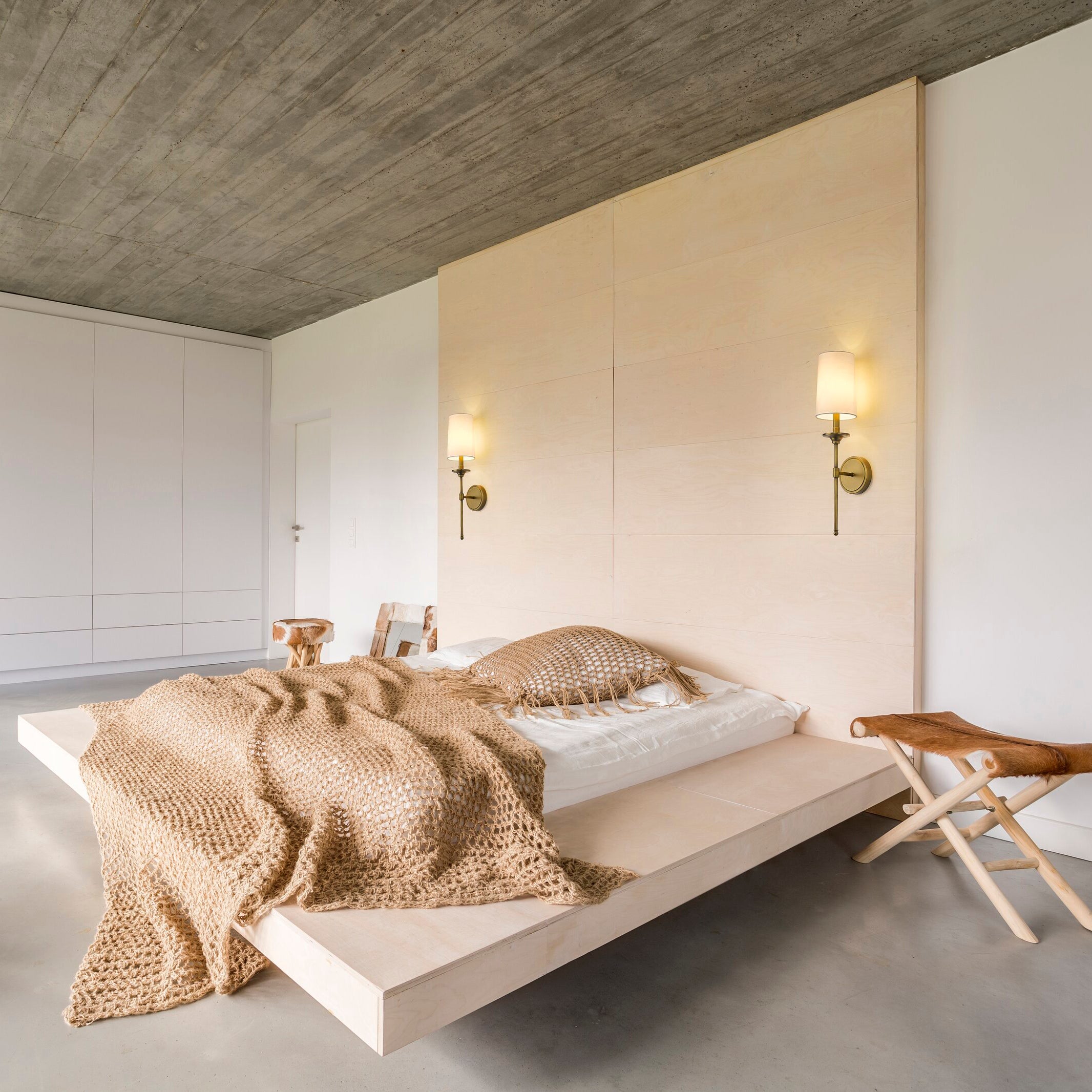 Freyza | Esileth Vintage-Industrielle Wandleuchte aus Messing mit Stoffschirm für Schlafzimmer und Flur