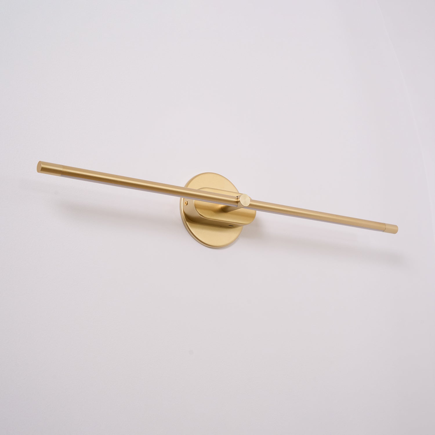 Freyza | Applique linéaire minimaliste Flano pour miroir de salle de bains – Miroir de salle de bains minimaliste