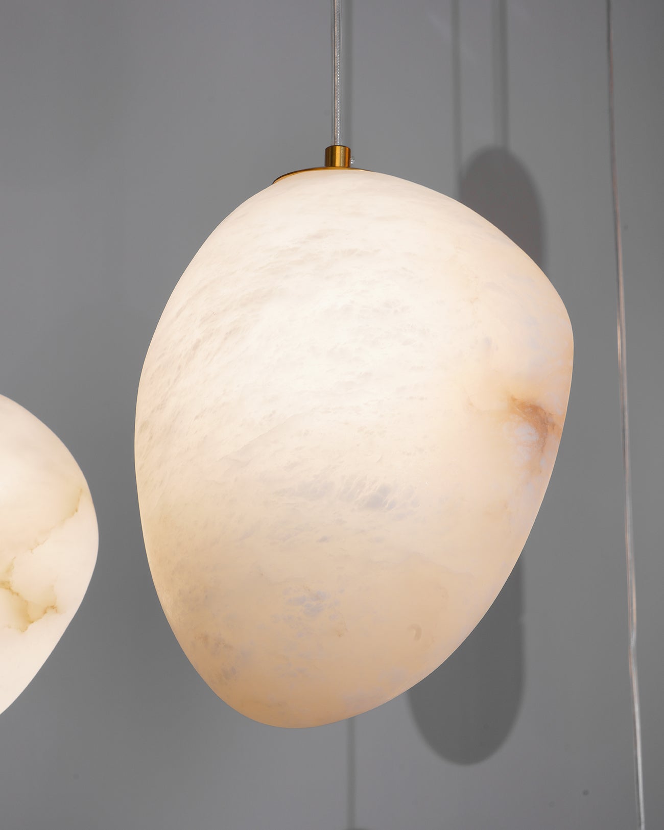 Freyza | Suspension en laiton albâtre avec pendentif en forme d’oie – Cuisine et salle à manger