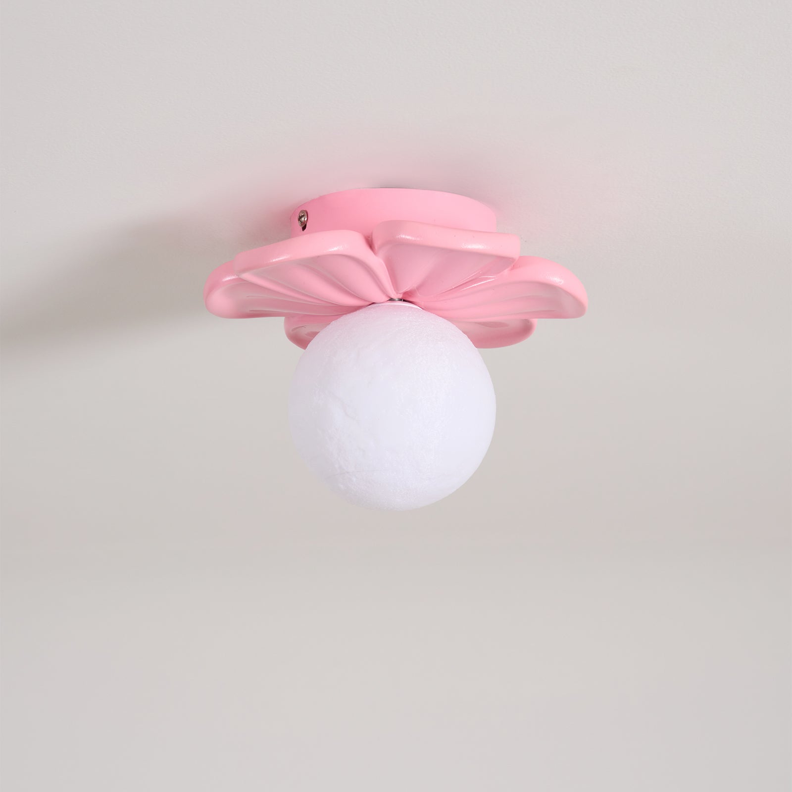 Freyza | Quip Bloom Flower Resin Ceiling Light – Bedroom Living Room