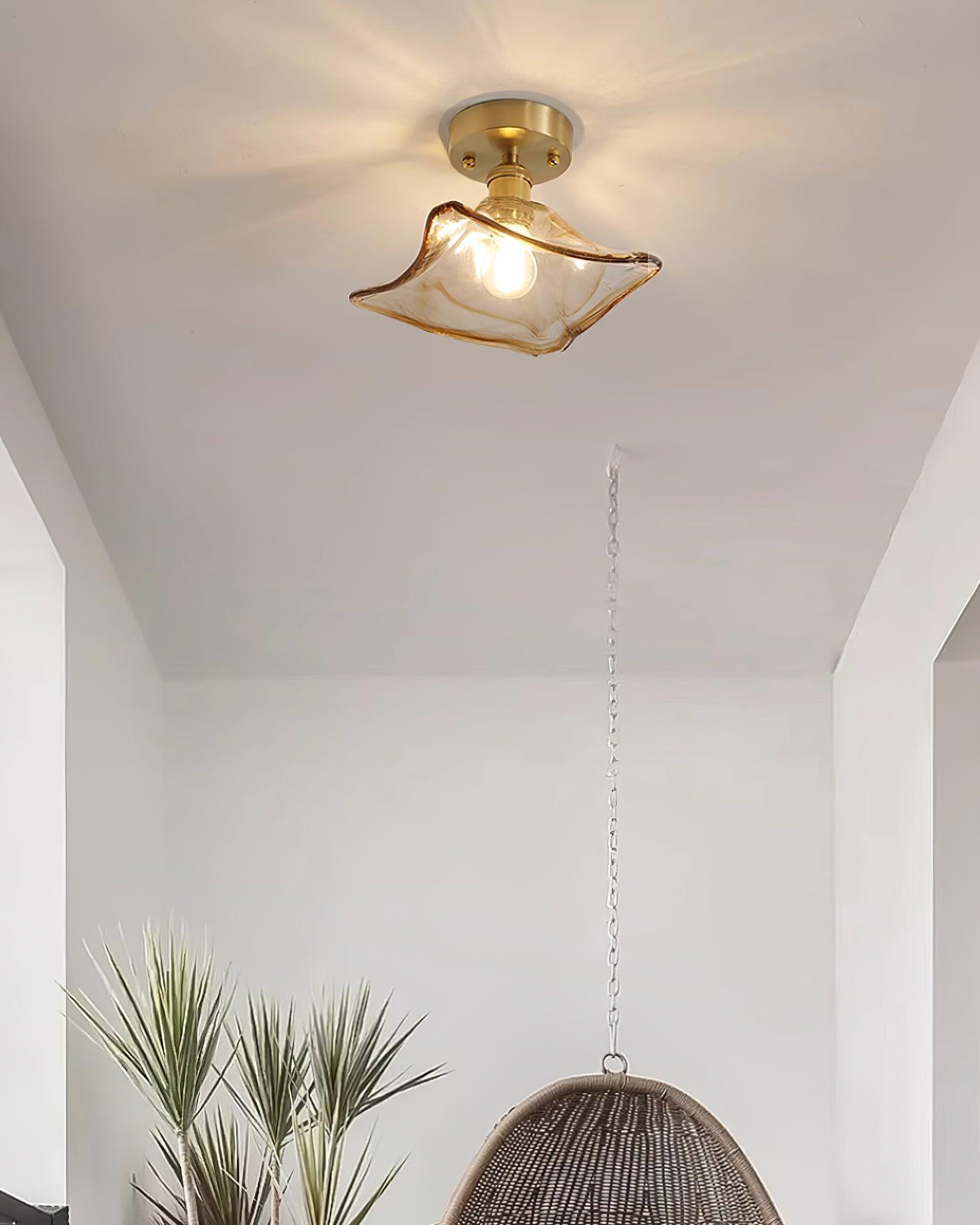 Freyza | Plafonnier en verre ambré torsadé – Chambre, salon