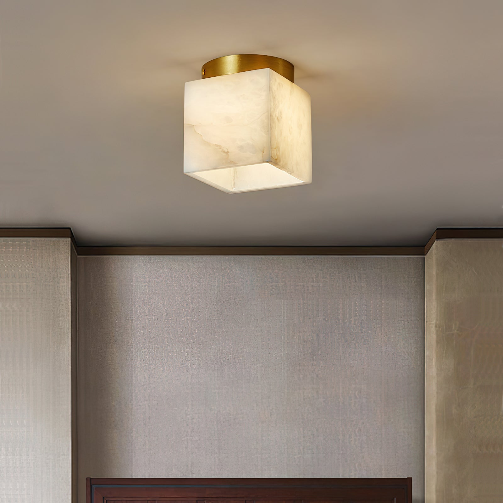 Freyza | Usilia Deckenleuchte aus Messing und Alabaster – Schlafzimmer, Wohnzimmer