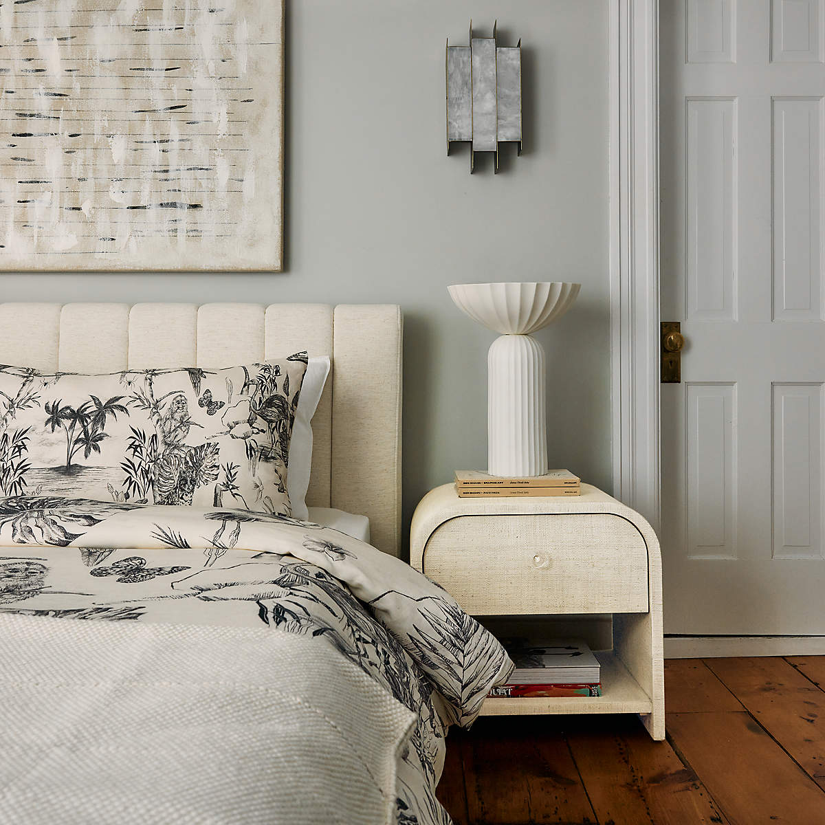 Freyza | Vavynor Brass Alabaster Brass Wall Light – Bedroom Hallway