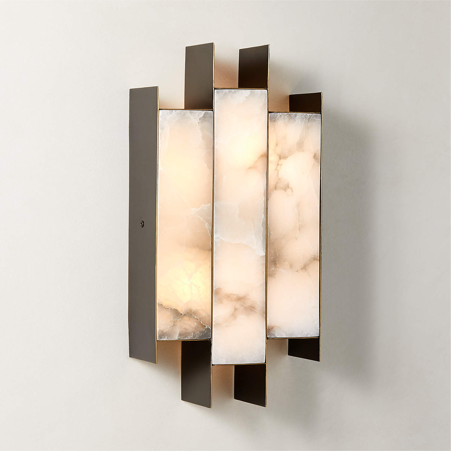 Freyza | Vavynor Brass Alabaster Brass Wall Light – Bedroom Hallway