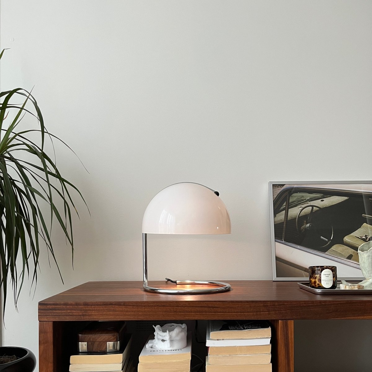 Kranos | Elegant Retro Mid-Century Glass Table Lamp for Bedside or Desk 5