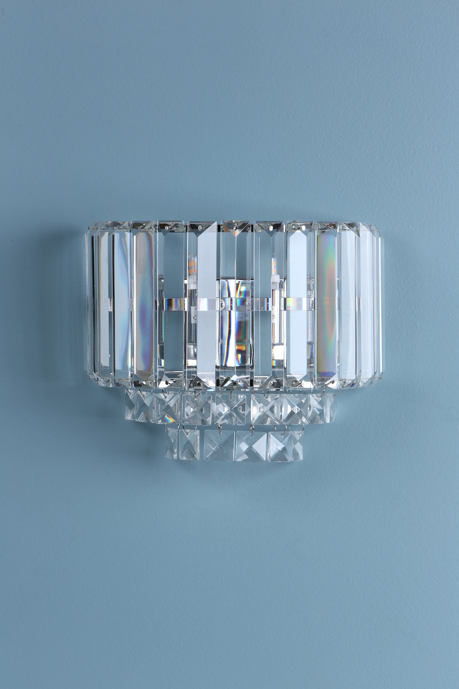 ViennaGlow | Elegant Art Deco Crystal Wall Light Fixture 2