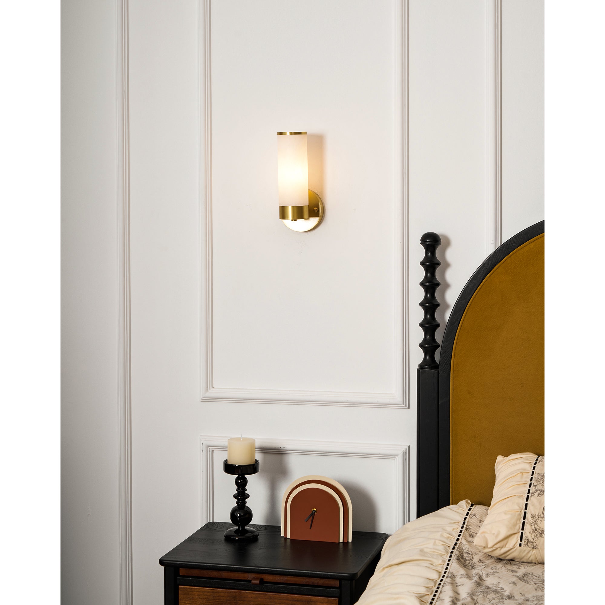 Freyza | Olvynis Brass Alabaster Brass Wall Light – Bedroom Hallway