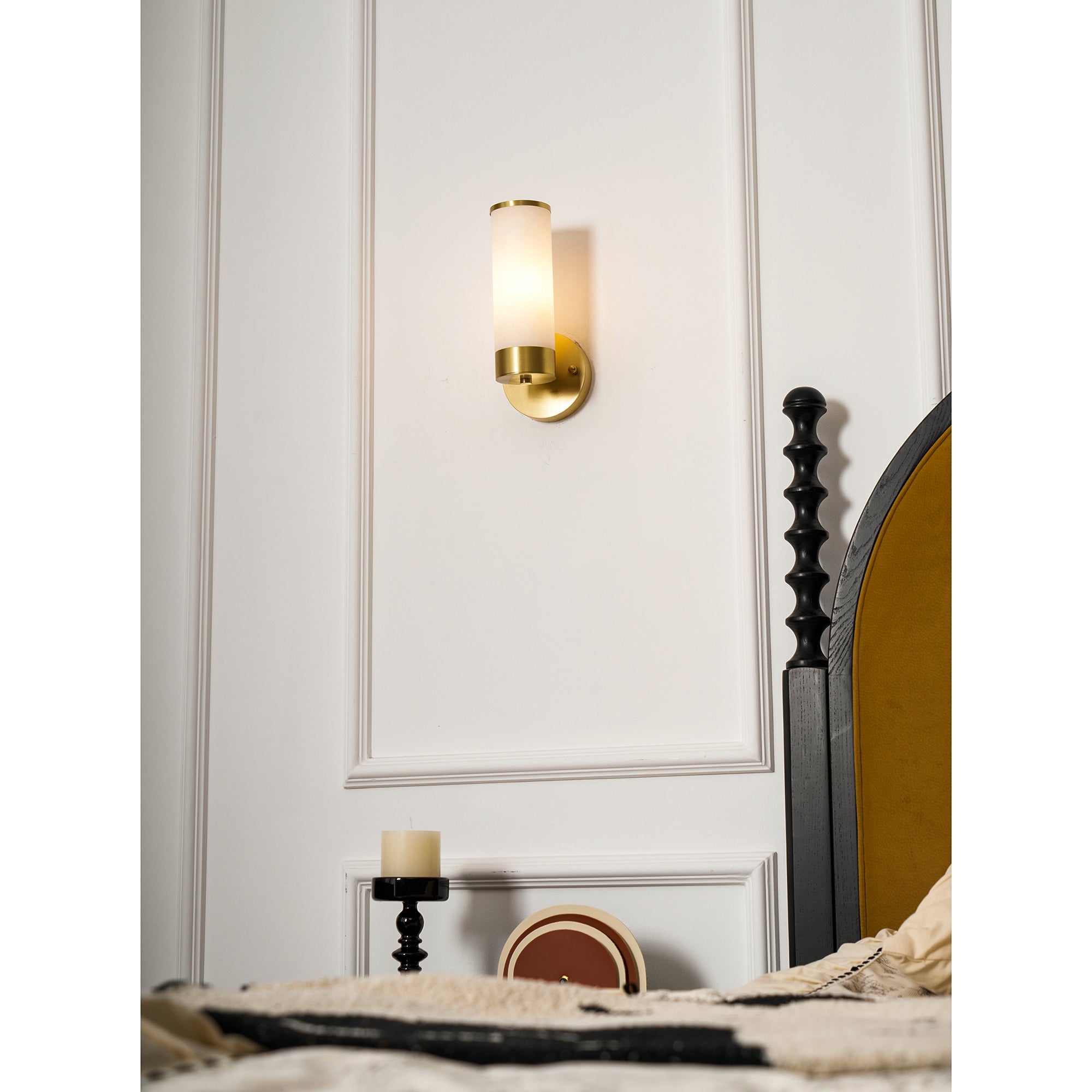 Freyza | Olvynis Brass Alabaster Brass Wall Light – Bedroom Hallway